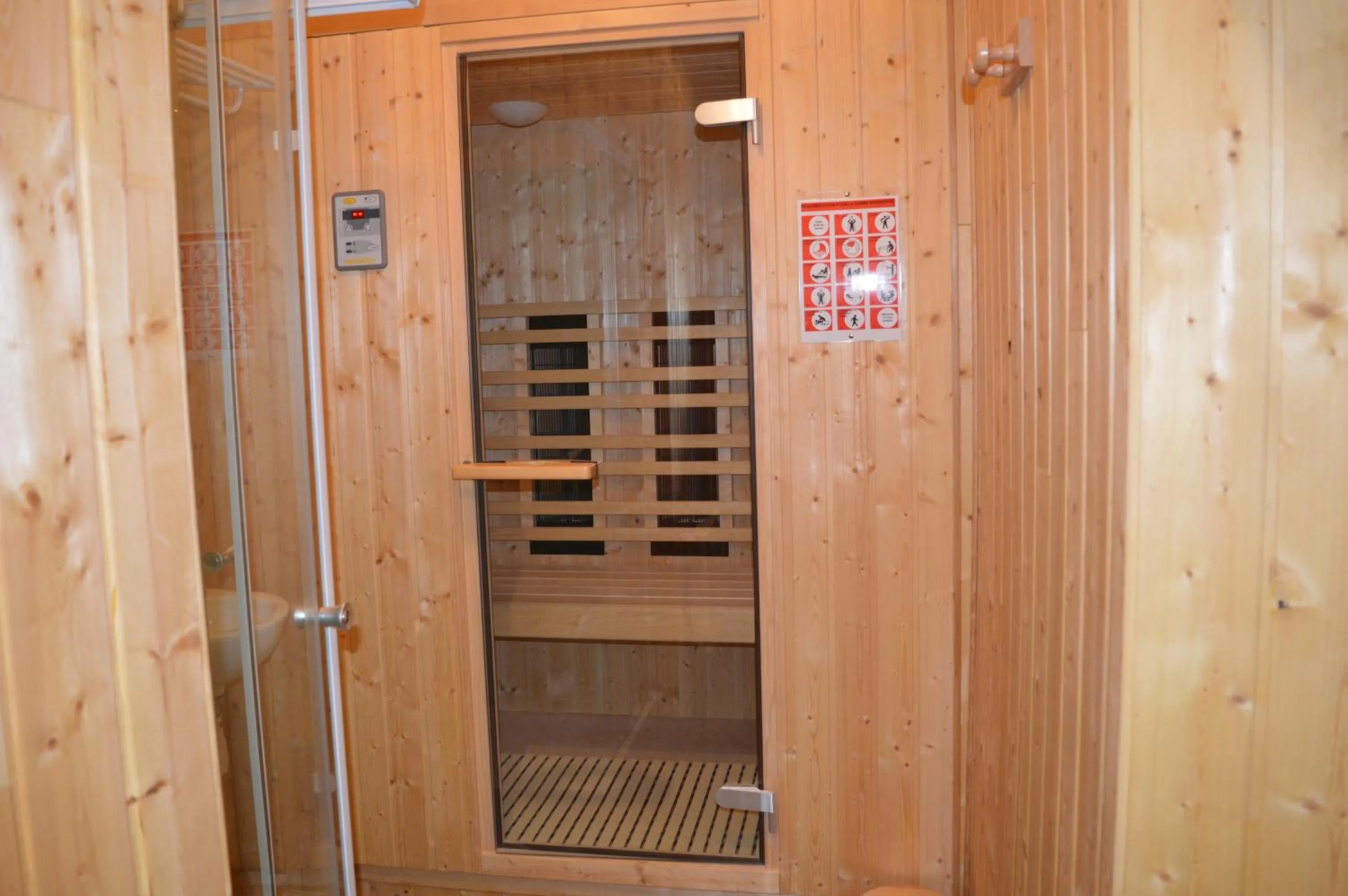 Auberge Du Cheval Blanc - Logis Hotel