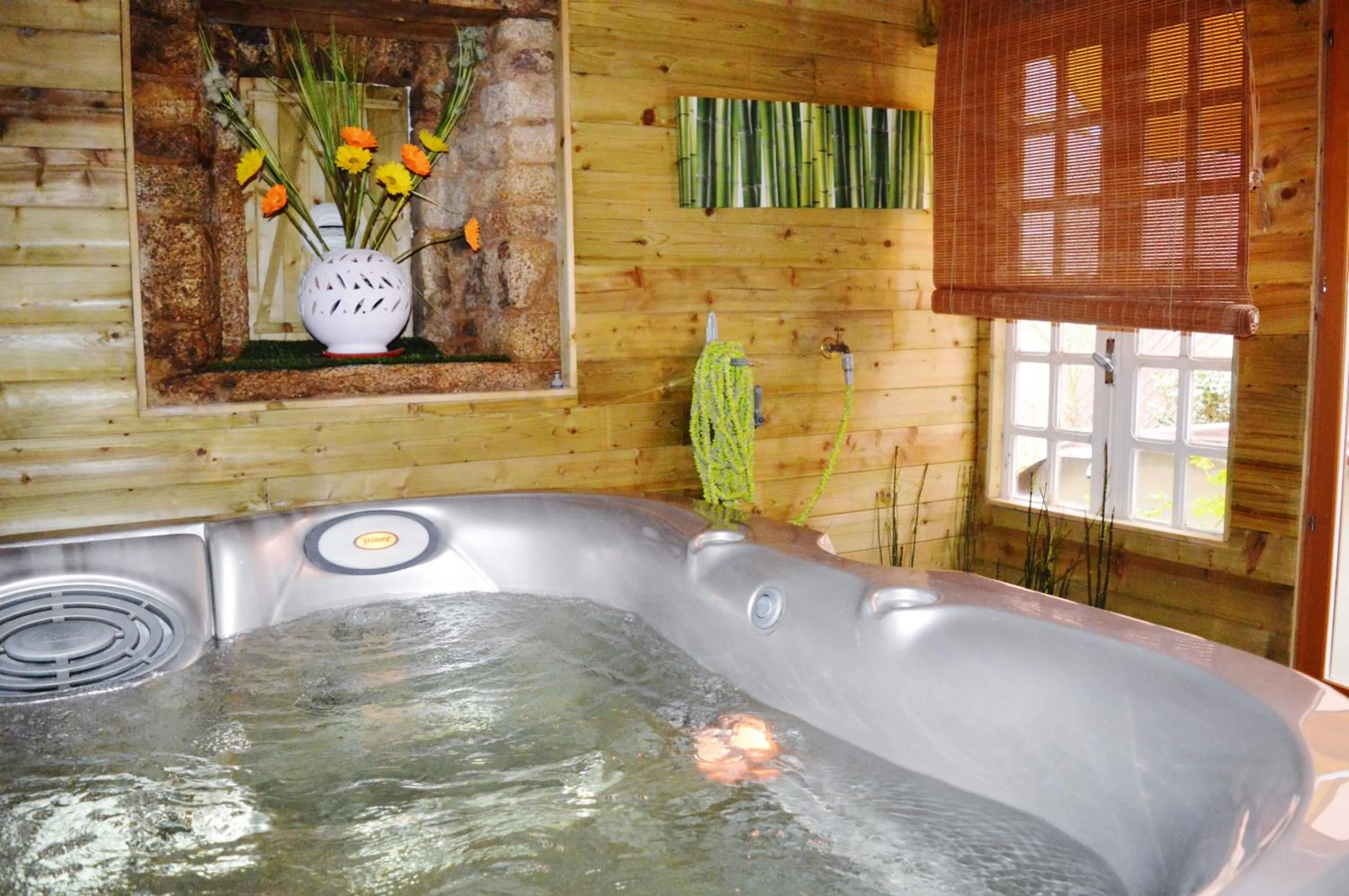 Auberge Du Cheval Blanc - Logis Hotel