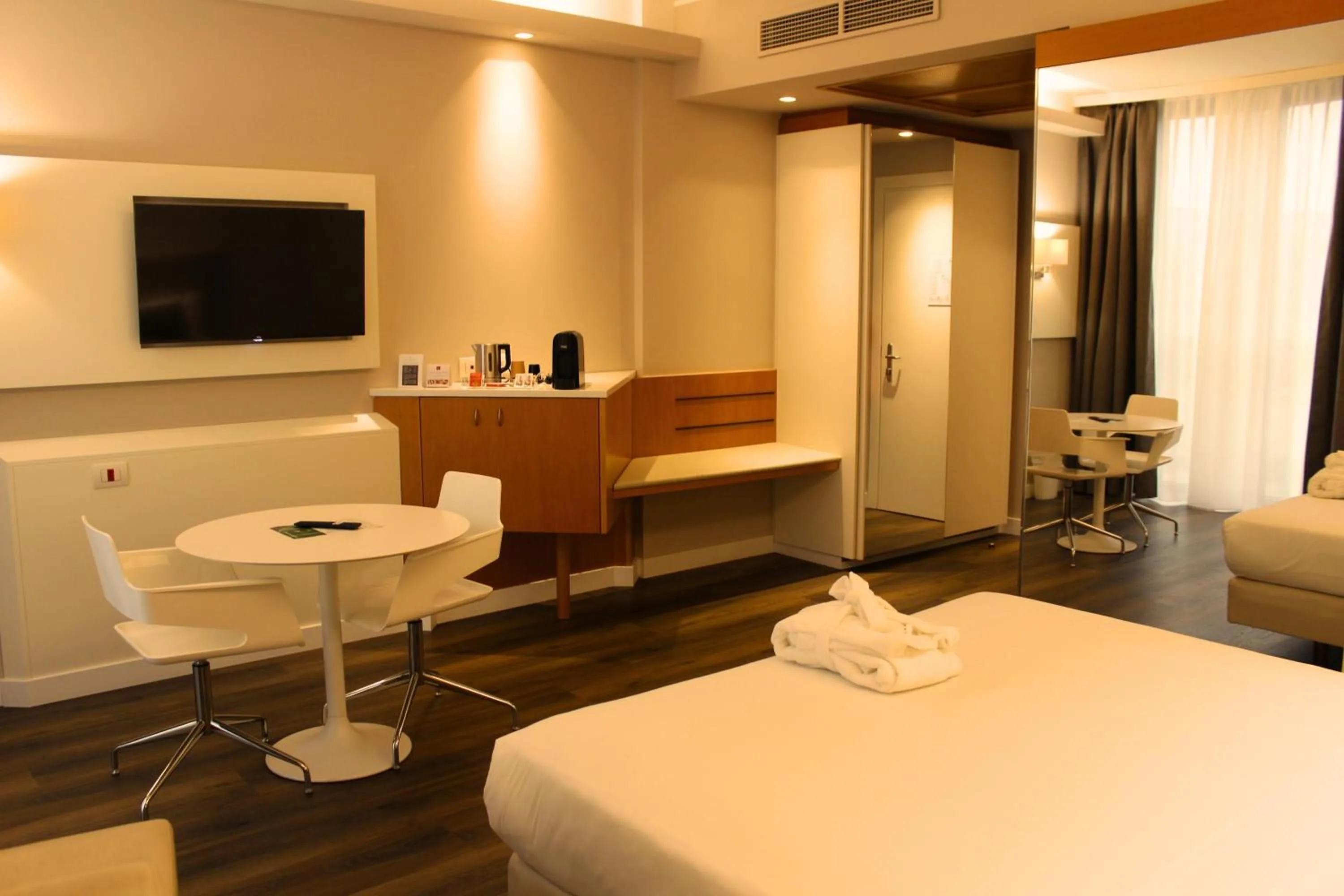 Bedroom in Best Western Mirage Hotel Fiera