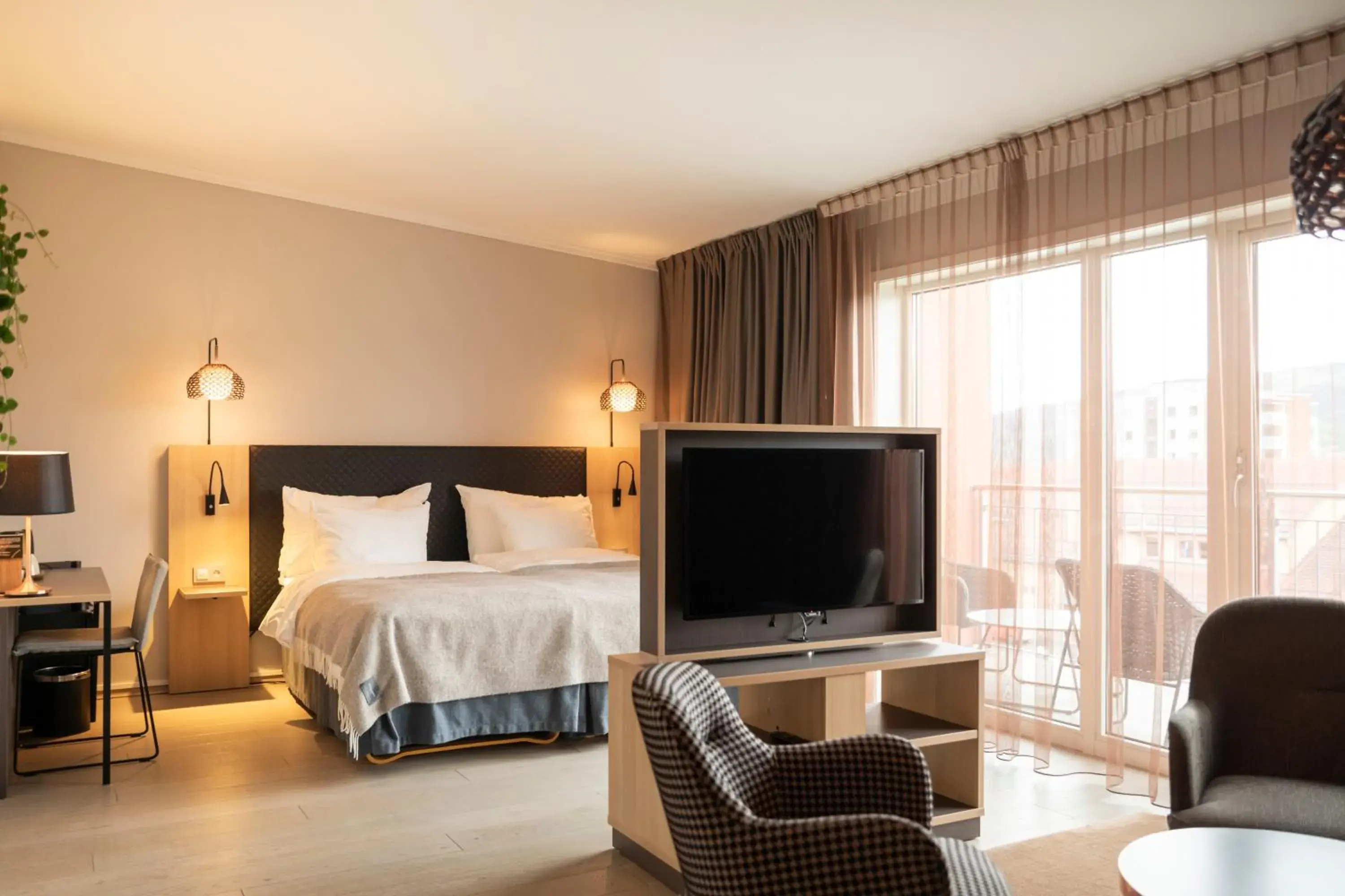 Deluxe Double Room with Balcony in Home Hotel Hammer Deluxe Double Room with Balcony in Home Hotel Hammer