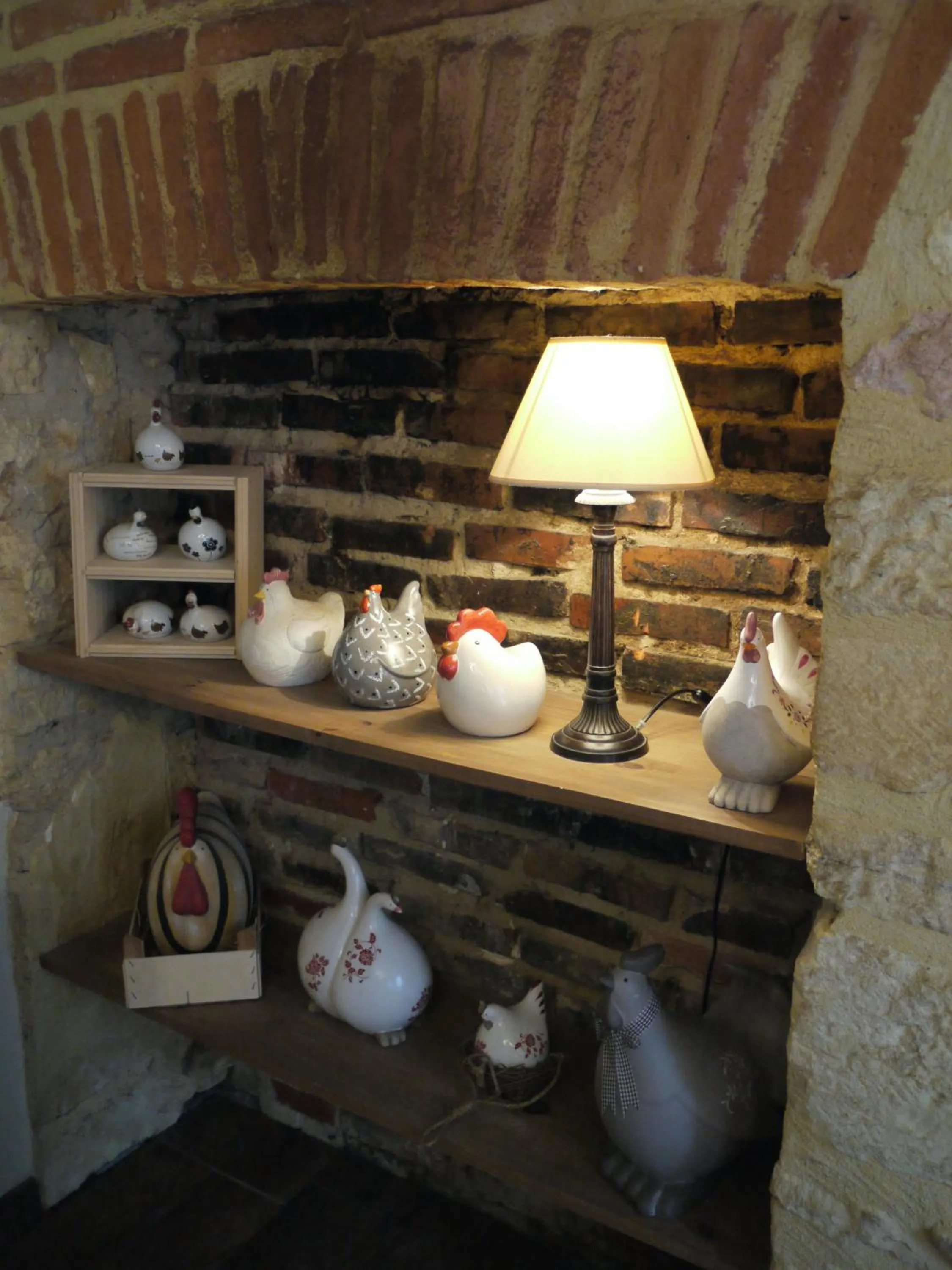 Decorative detail in Le Trèfle à Quatre Feuilles