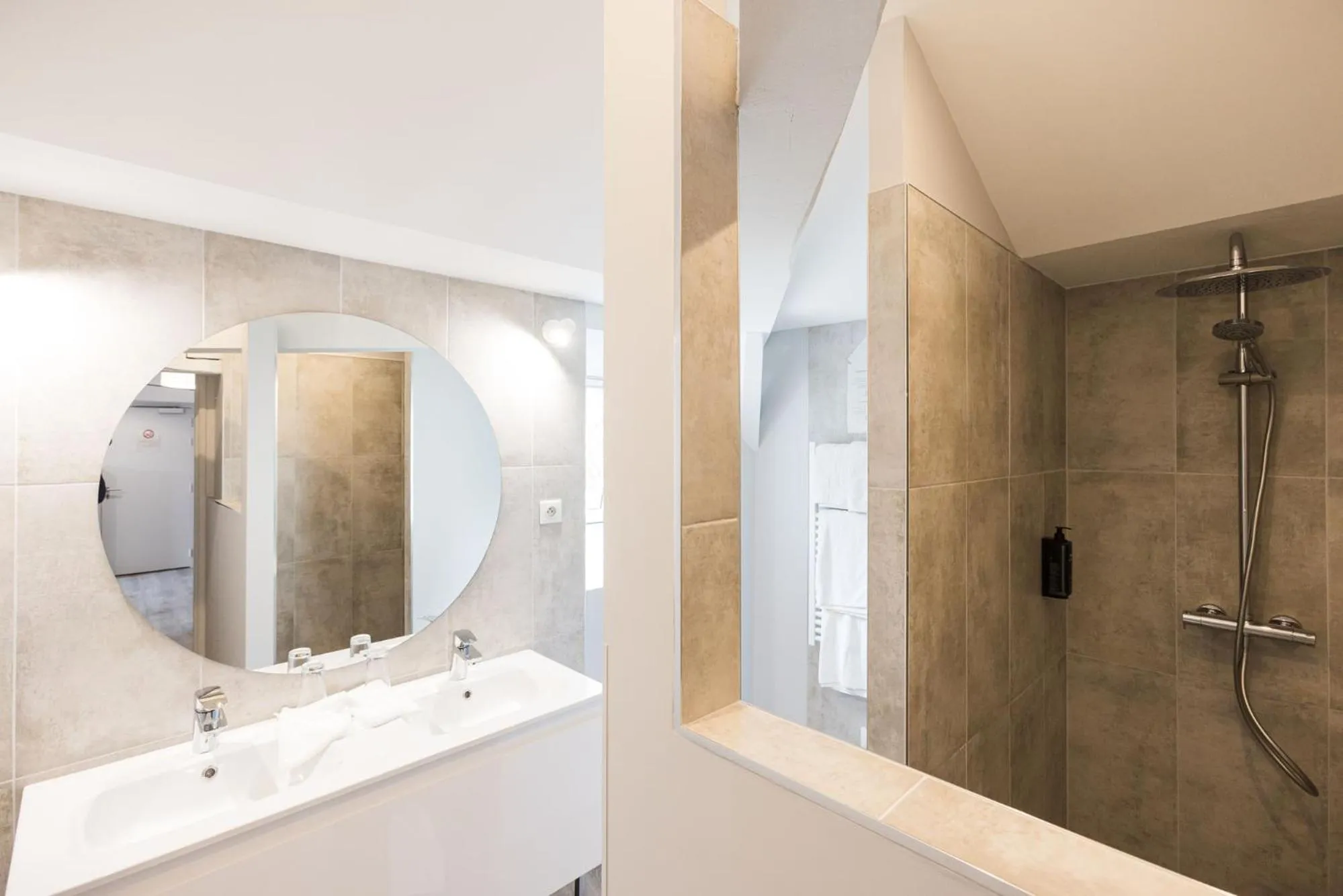 Le Trèfle à Quatre Feuilles