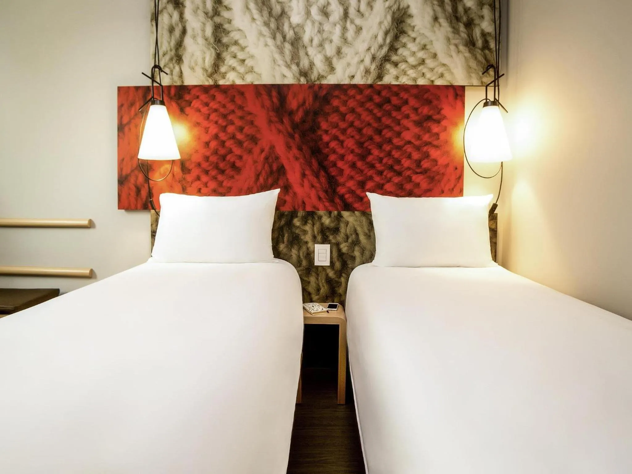 Bedroom, Bed in Ibis Aéroport Bâle Mulhouse