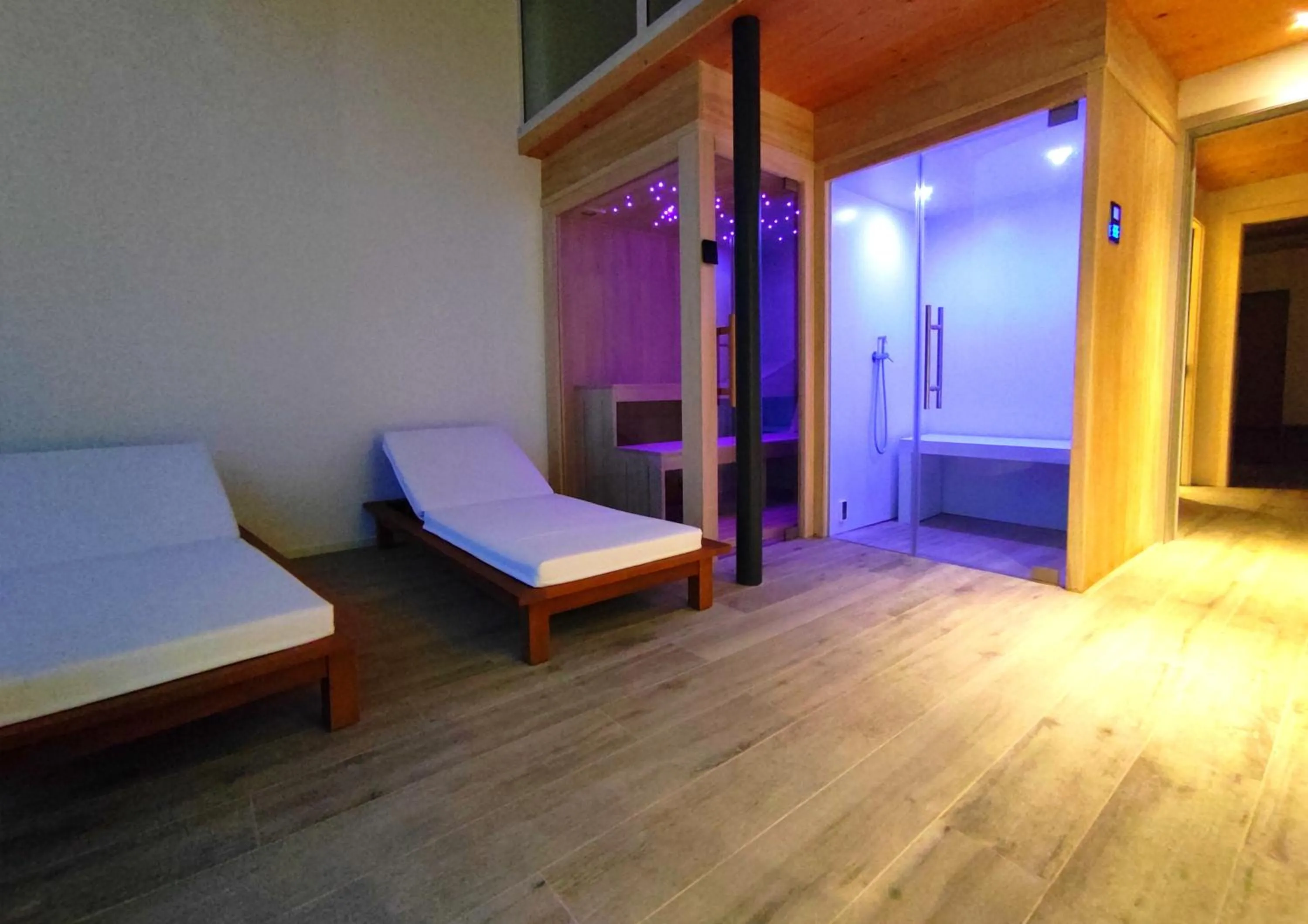 Sauna, Bed in Hotel Luna