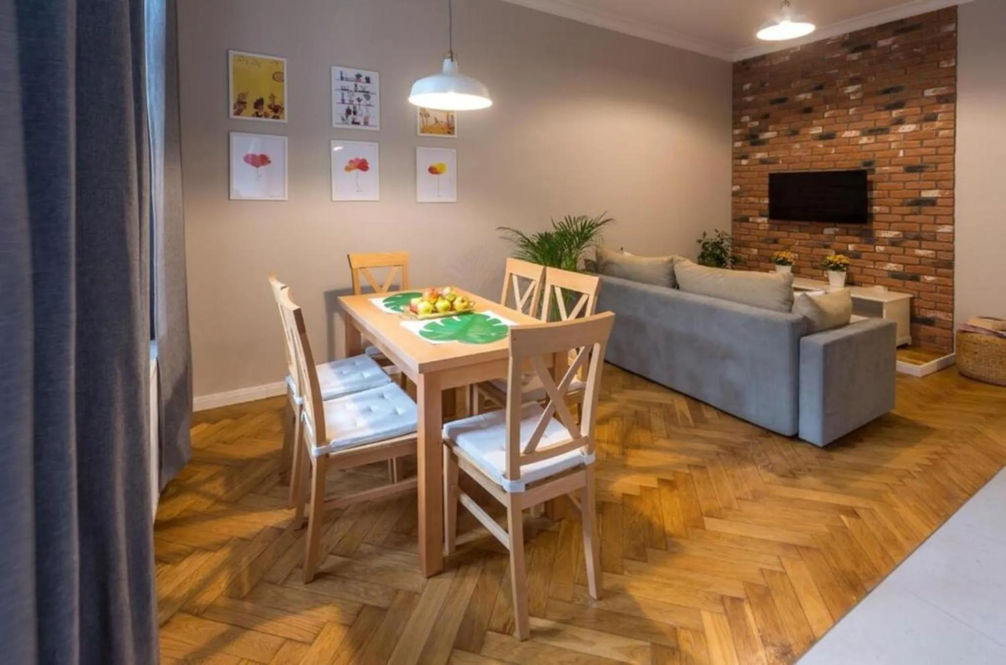 Between Old Town and Kazimierz