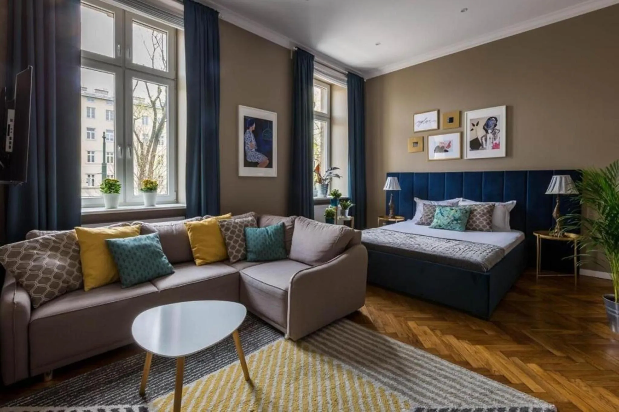 Bed in Between Old Town and Kazimierz