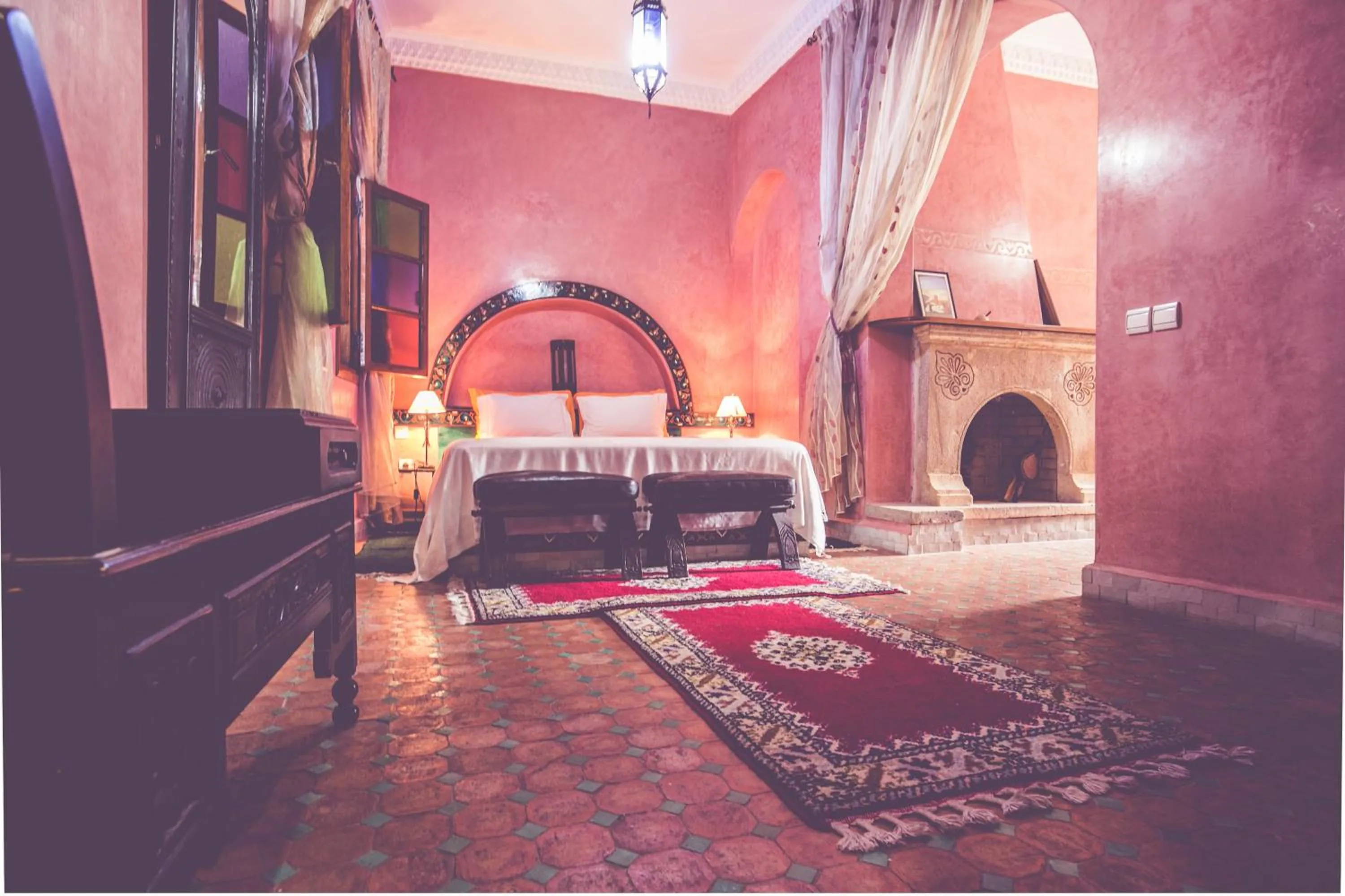Photo of the whole room, Bed in Riad Dar Alia