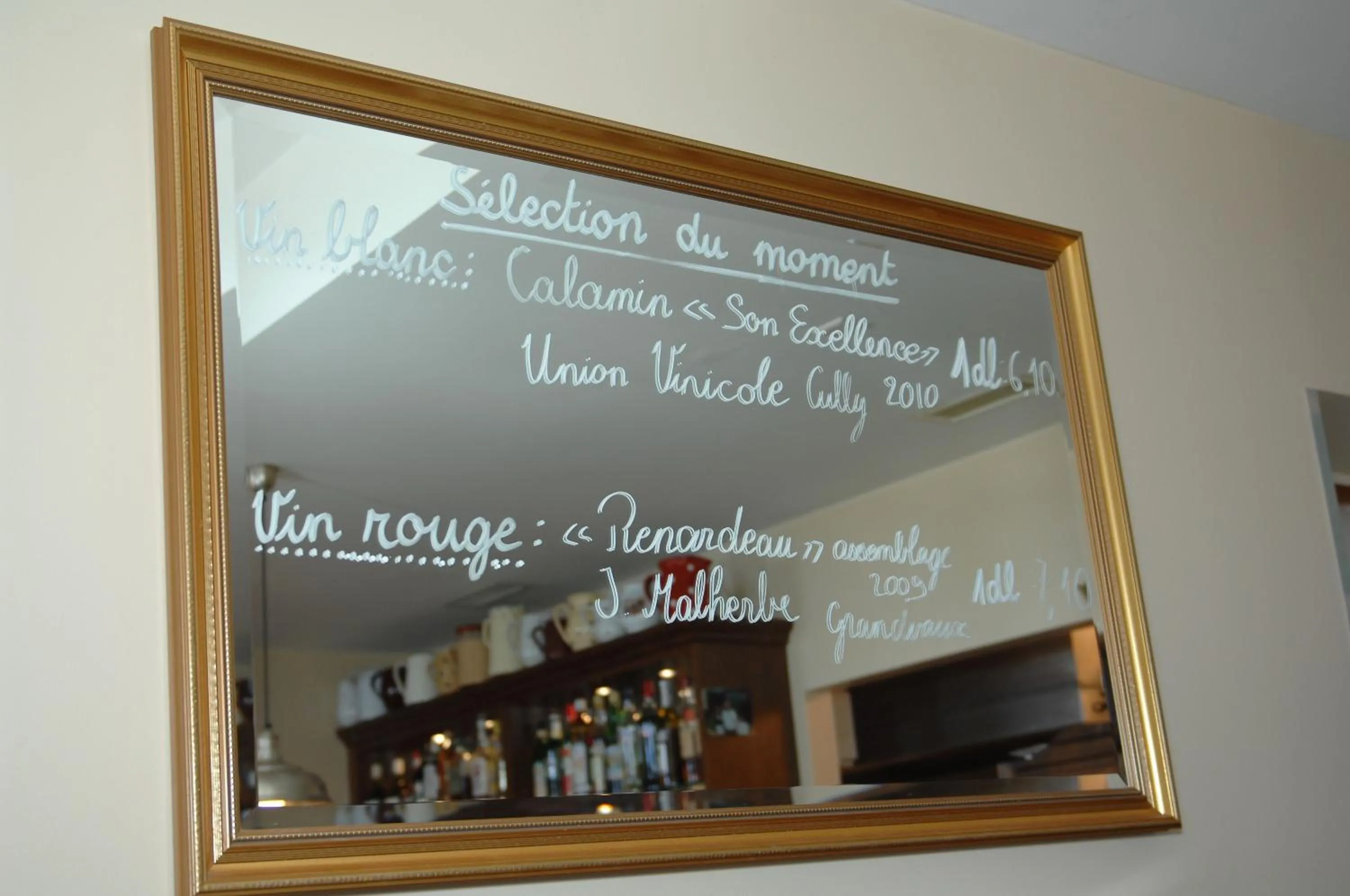 Decorative detail in Auberge de la Gare