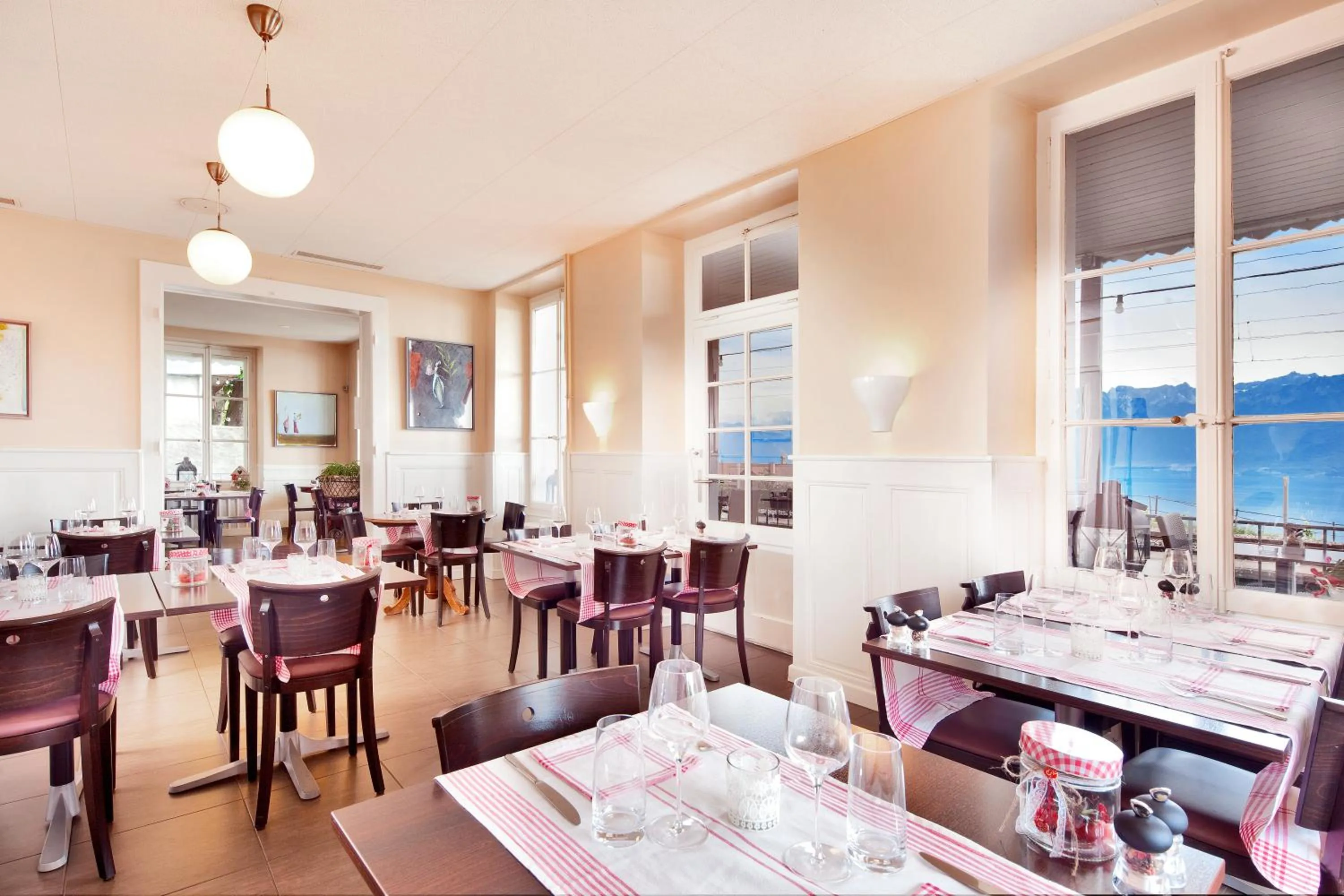 Restaurant/places to eat in Auberge de la Gare
