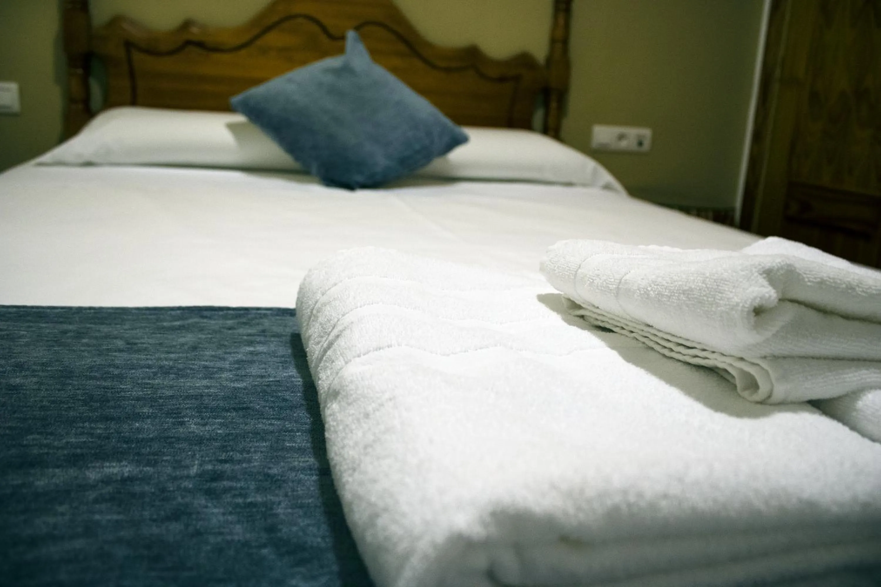 Bed in Hostal Valdepeñas by Bossh! Hotels