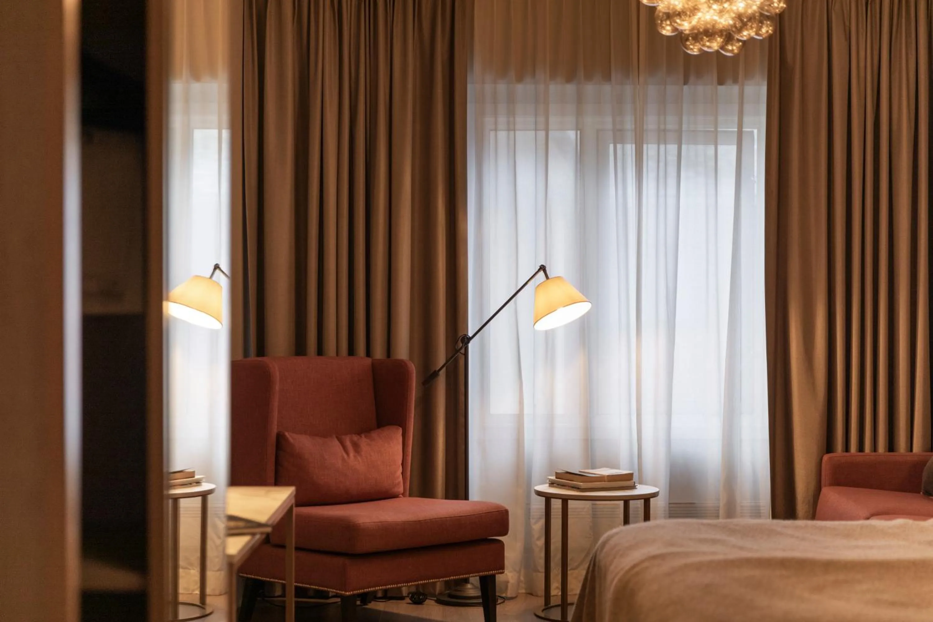 Seating area, Bed in Home Hotel Grand Bodø