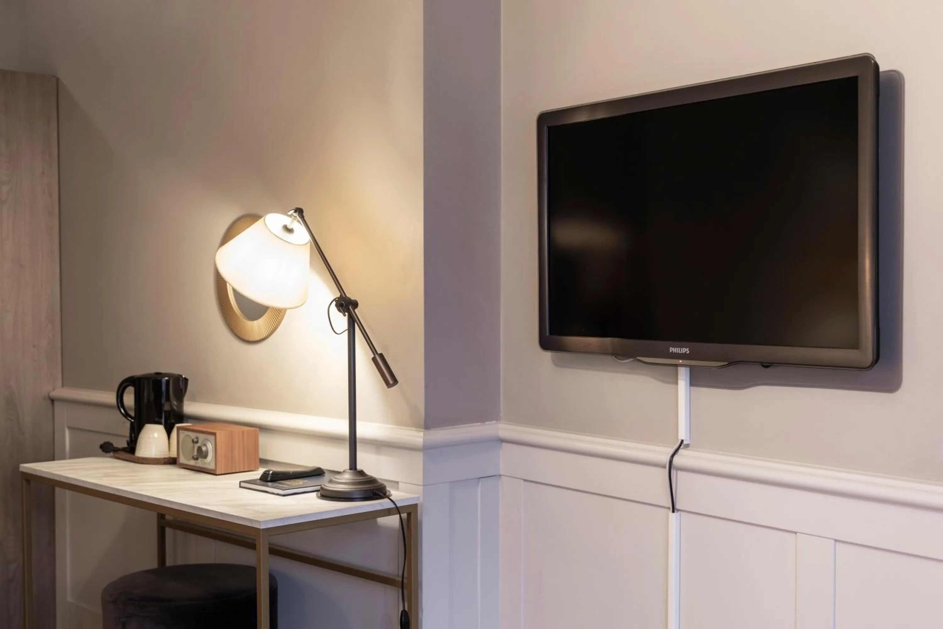 TV and multimedia in Home Hotel Grand Bodø