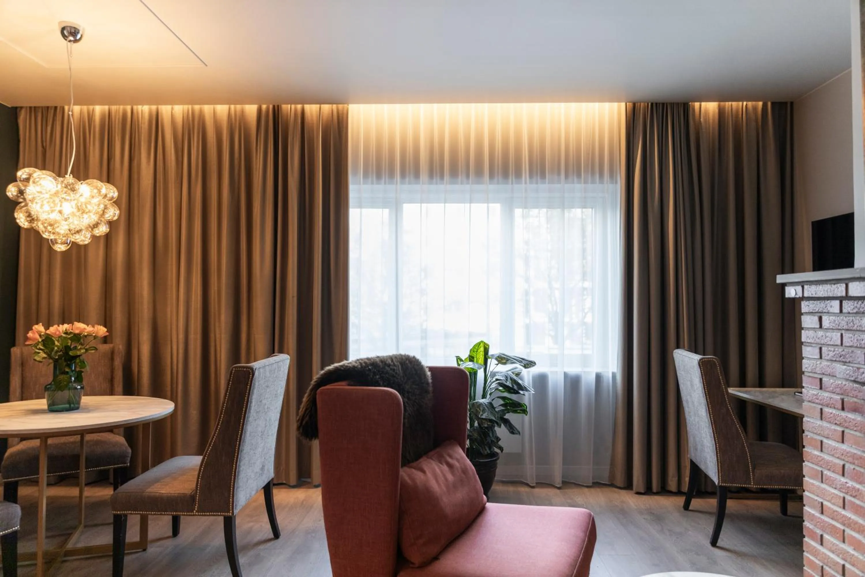 TV and multimedia in Home Hotel Grand Bodø