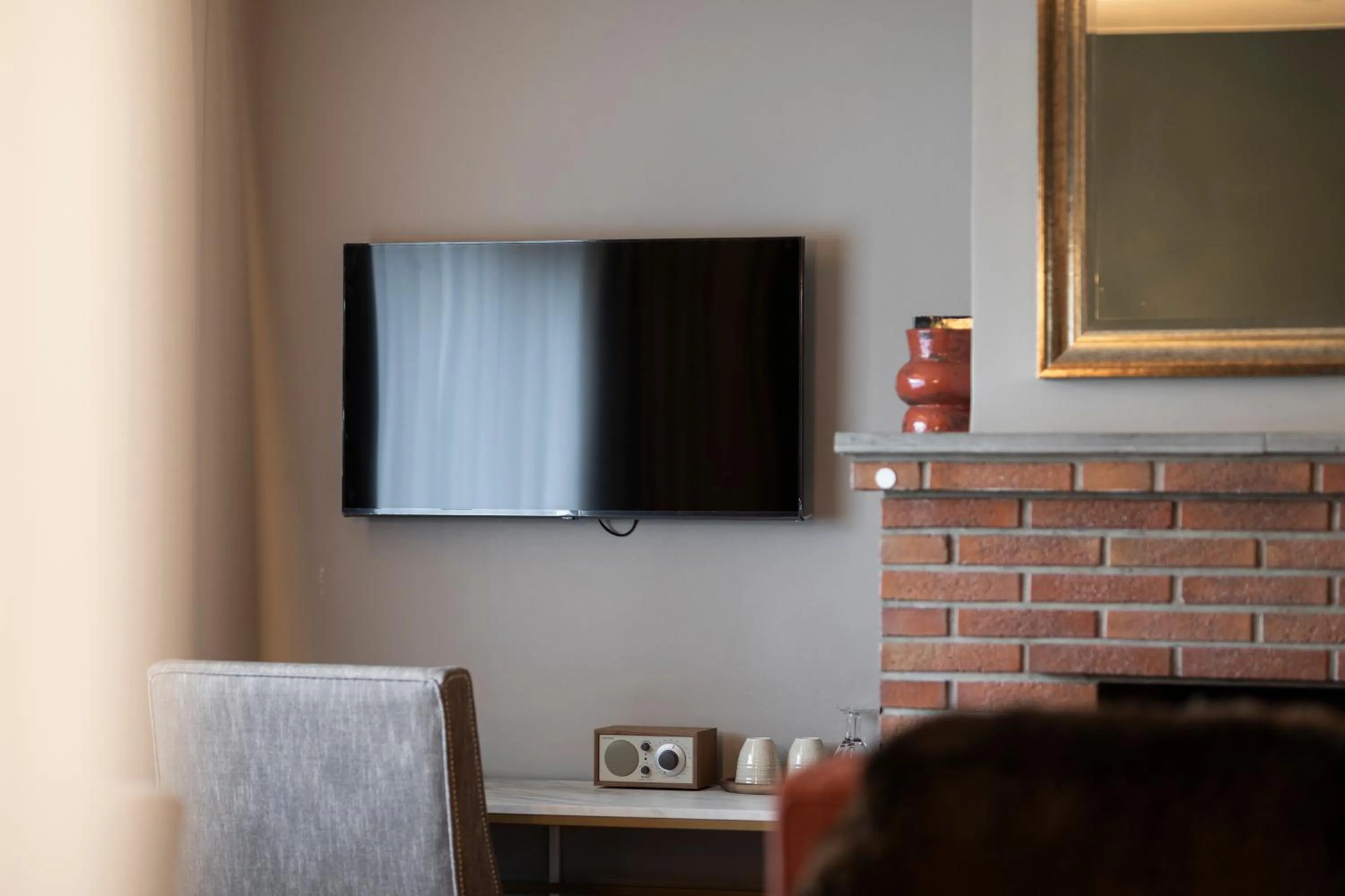 TV and multimedia in Home Hotel Grand Bodø