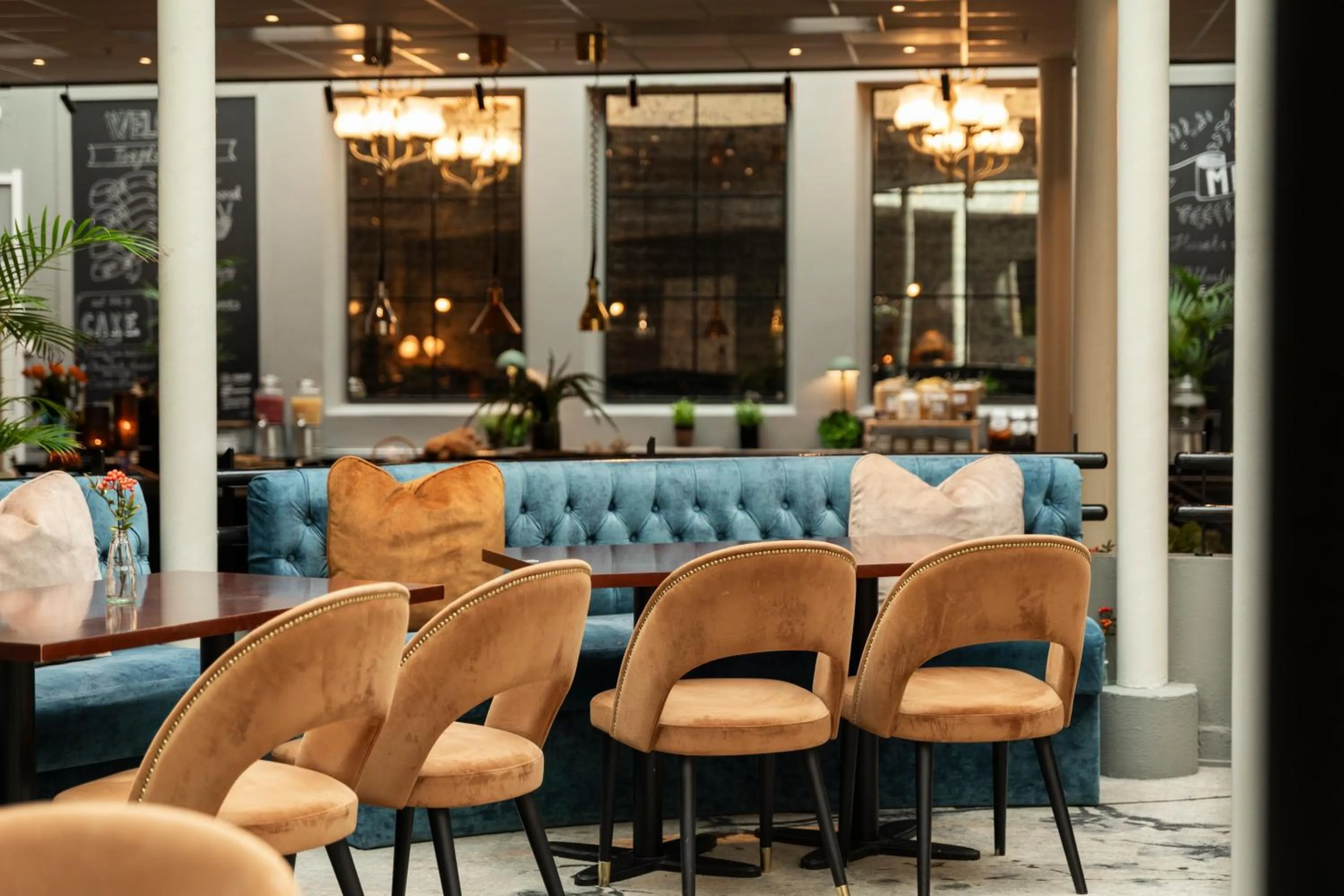Dining area in Home Hotel Grand Bodø