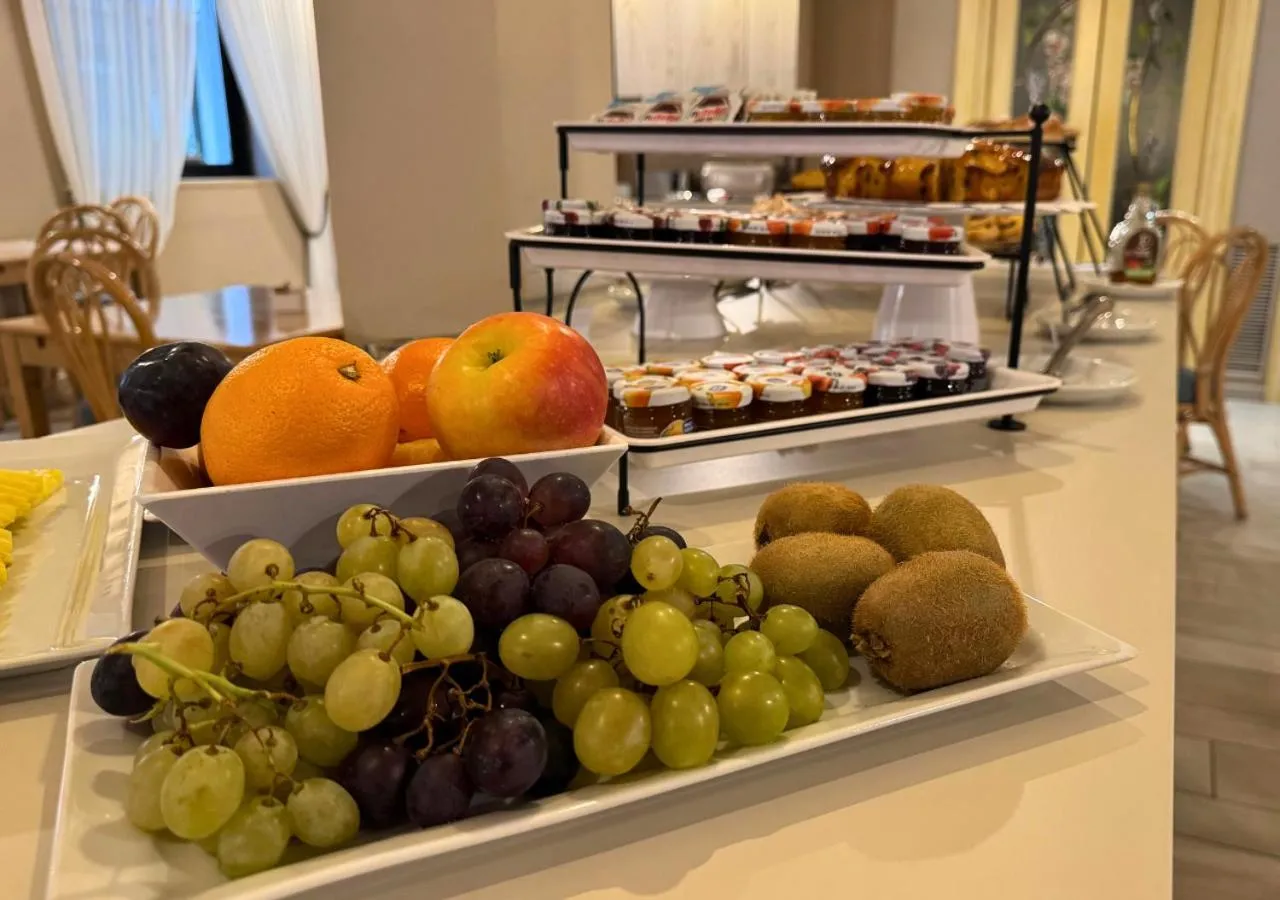 Breakfast in Hotel Enzo