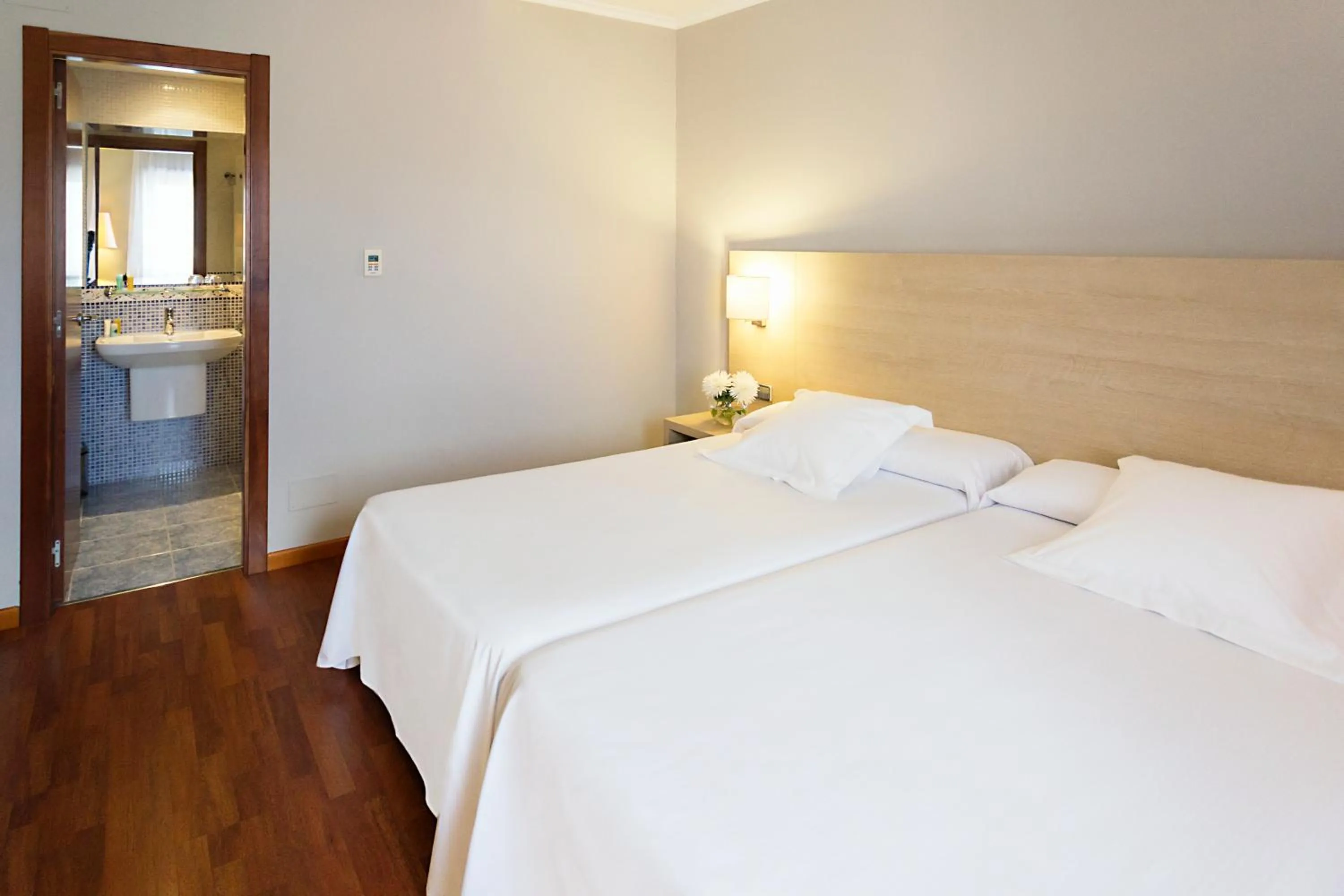 Photo of the whole room, Bed in Hotel Valencia