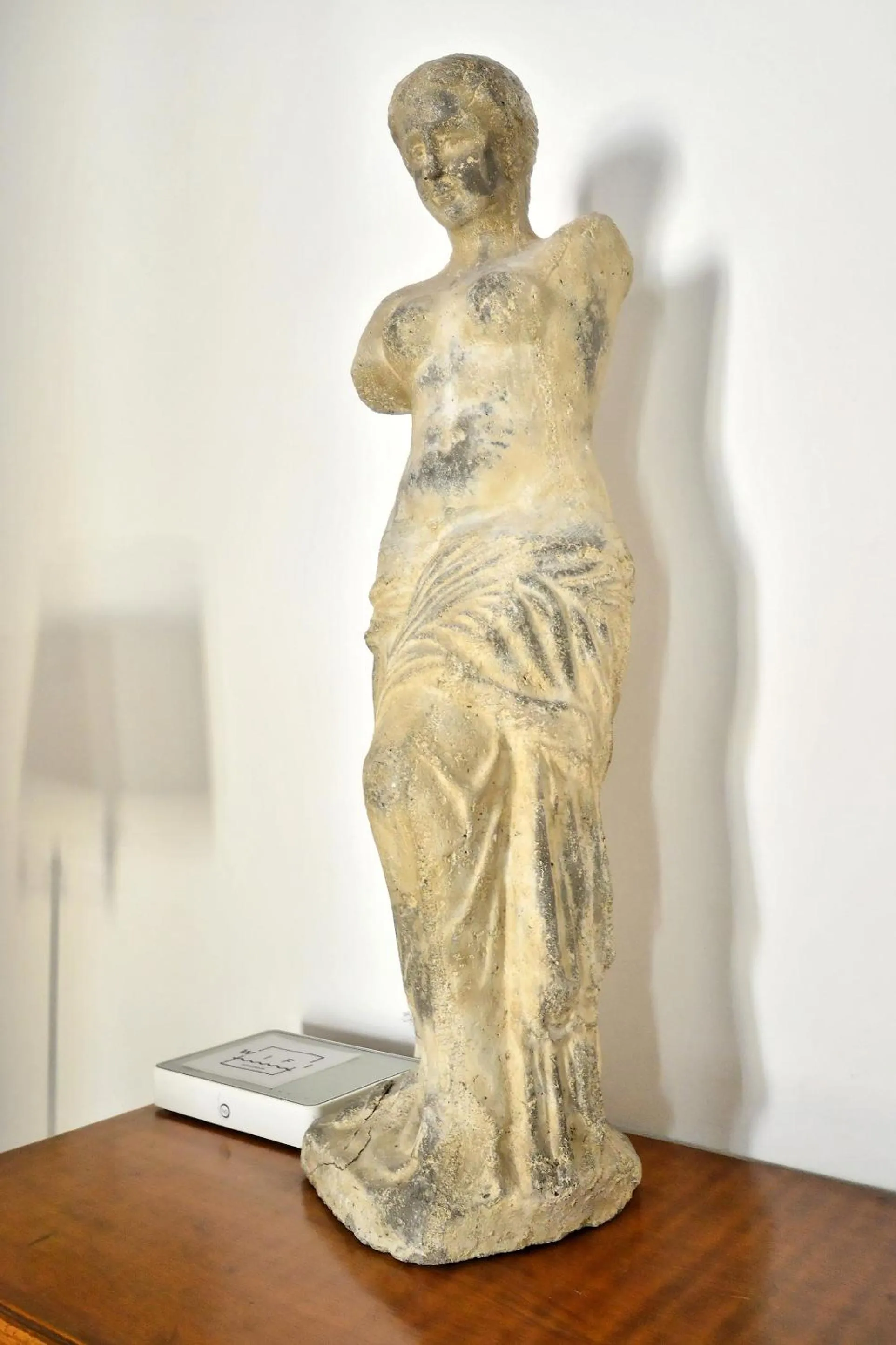 Decorative detail in Plaka Elegant Apartment