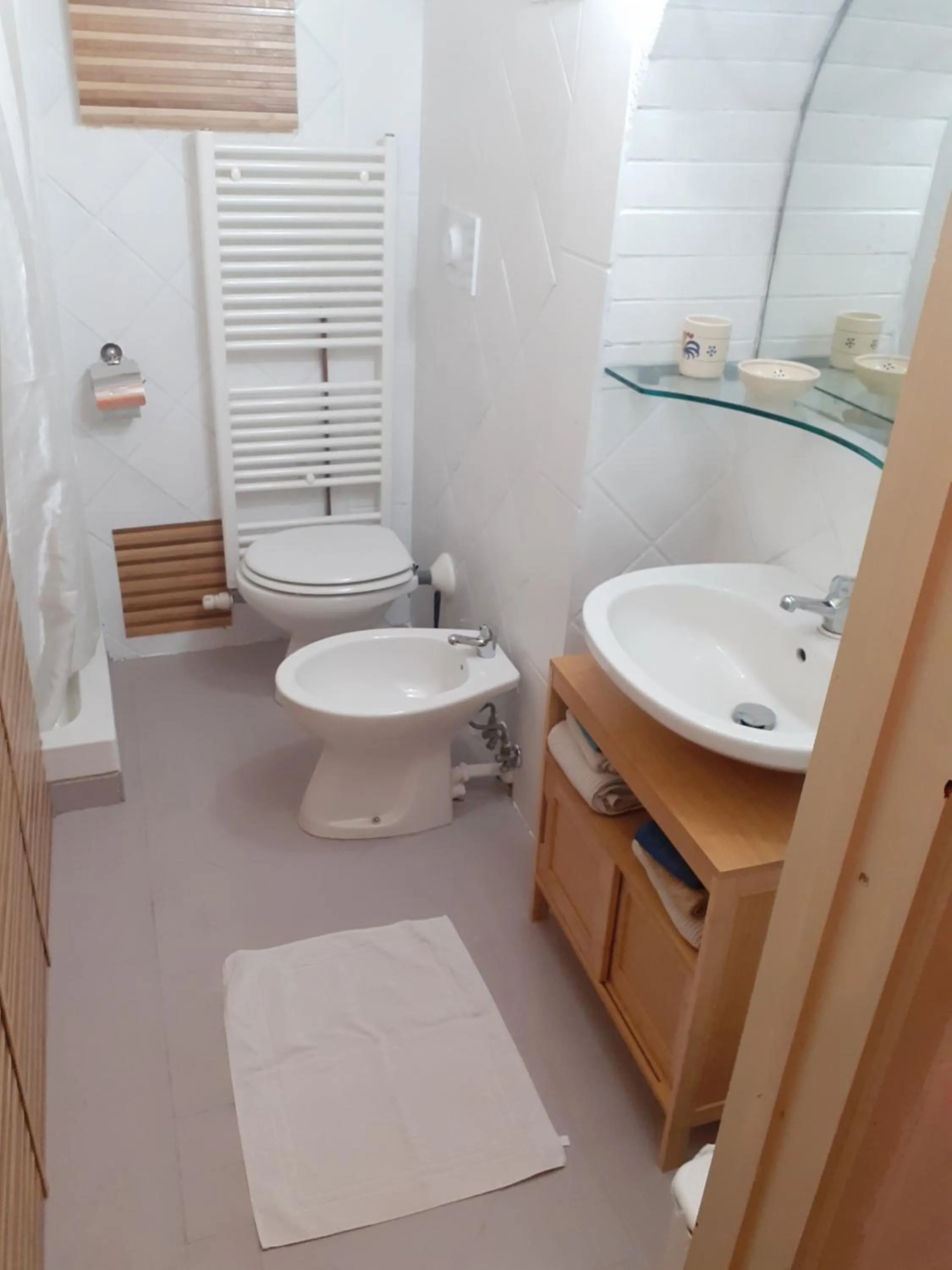 Shower in Vico del Sole b&b