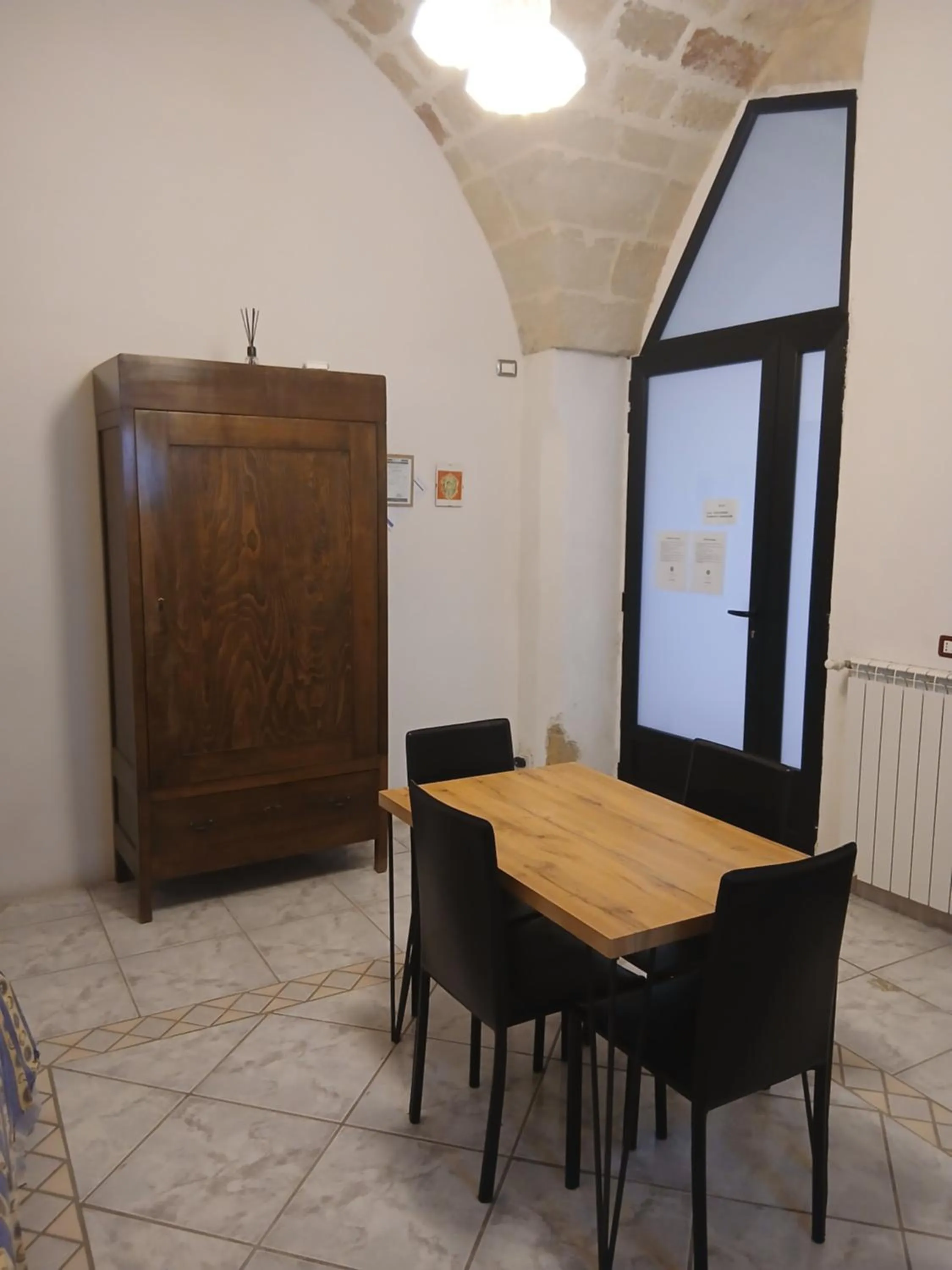 wardrobe in Vico del Sole b&b