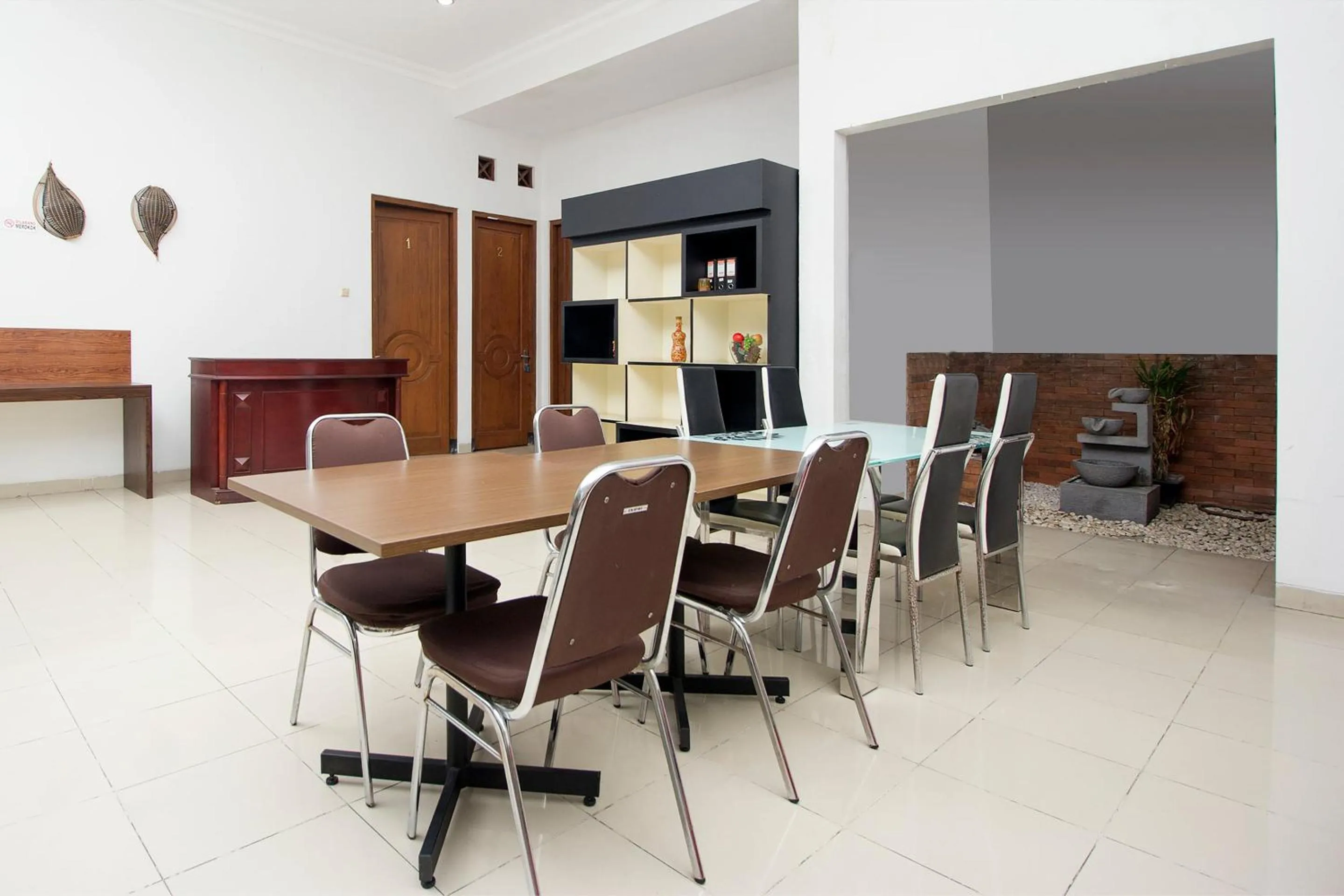 Restaurant/places to eat in Collection O 1061 Aliya Homestay