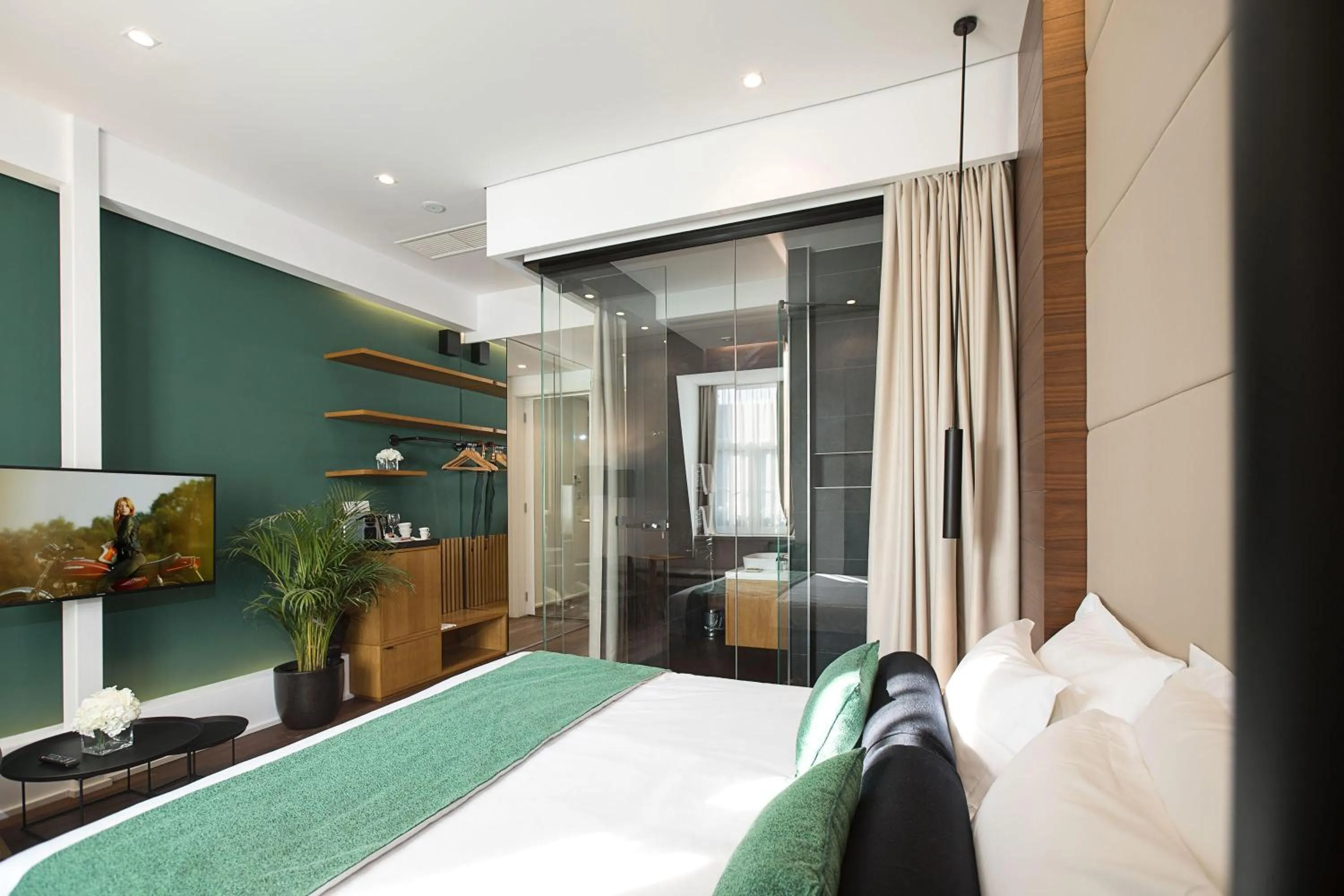 Photo of the whole room, Bed in Dominic Smart & Luxury Suites - Parliament