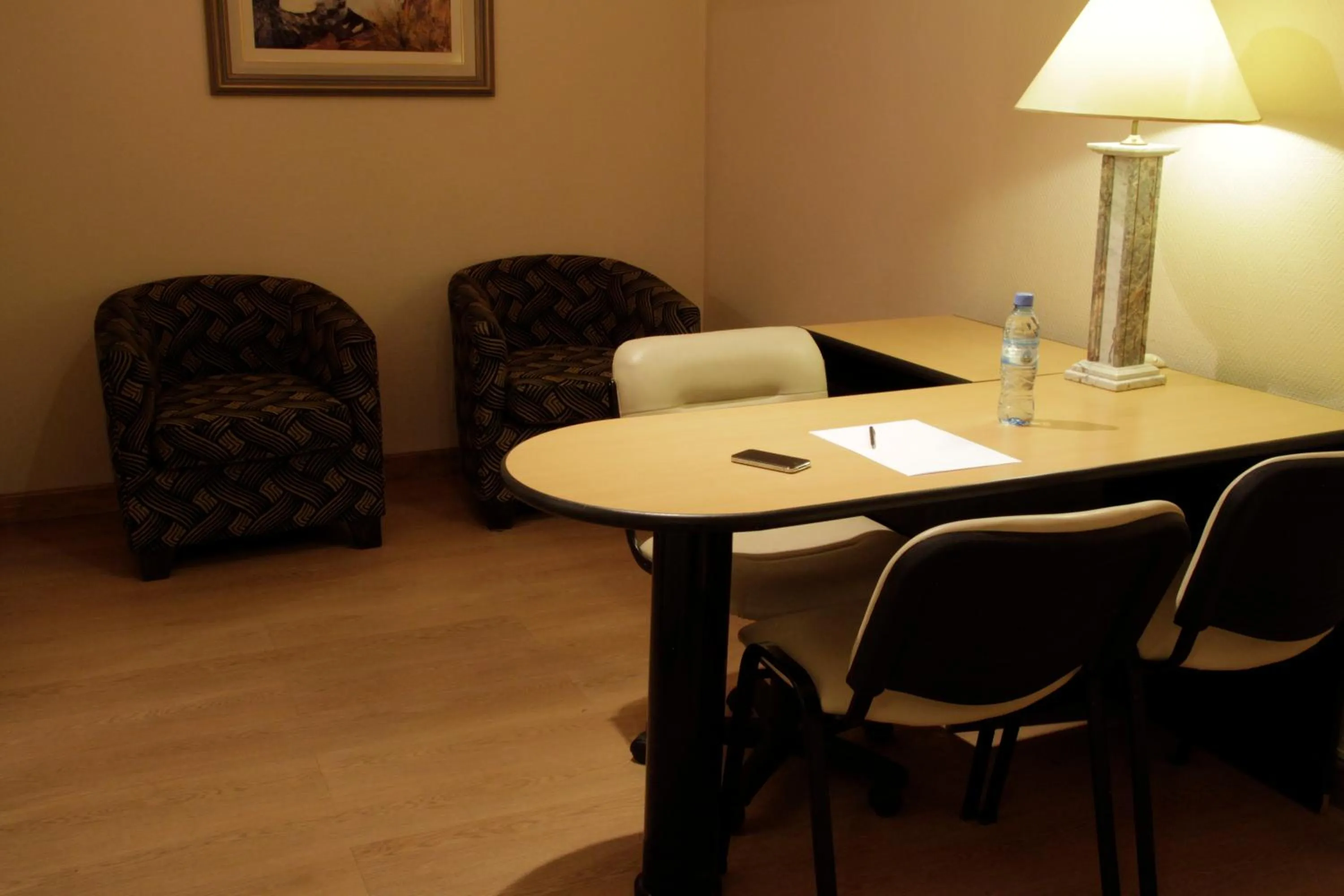 Seating area in Hotel Crillon Mendoza