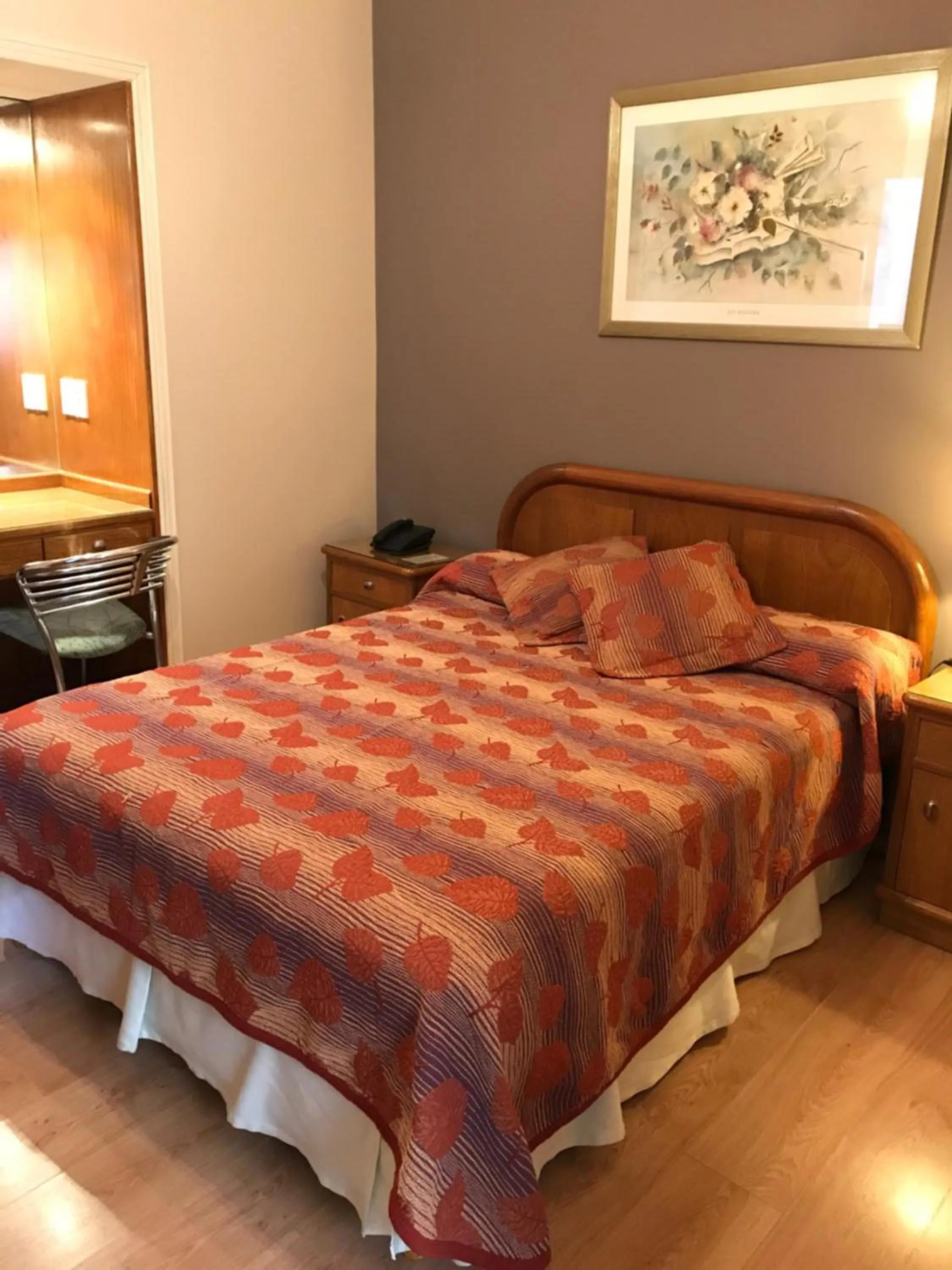 Bed in Hotel Crillon Mendoza