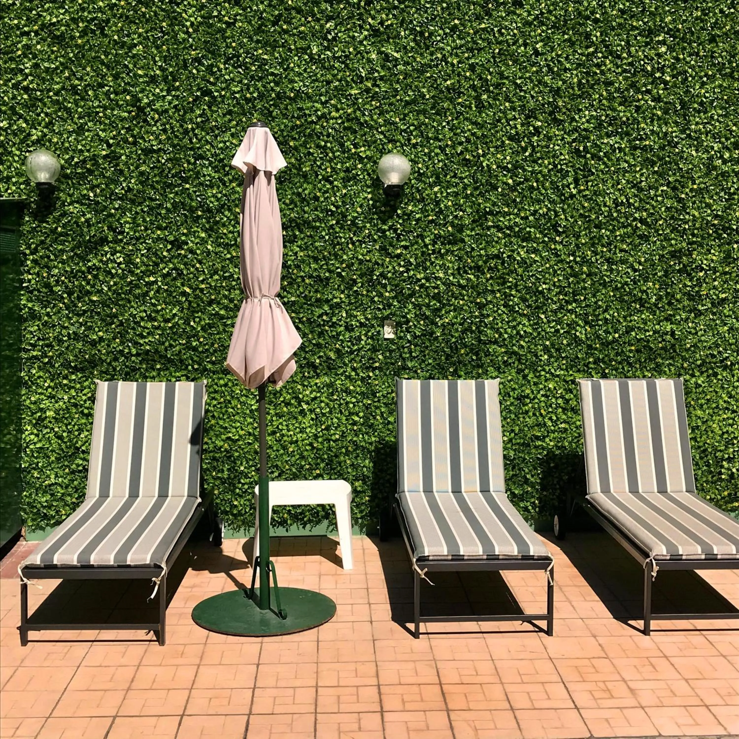 Solarium in Hotel Crillon Mendoza