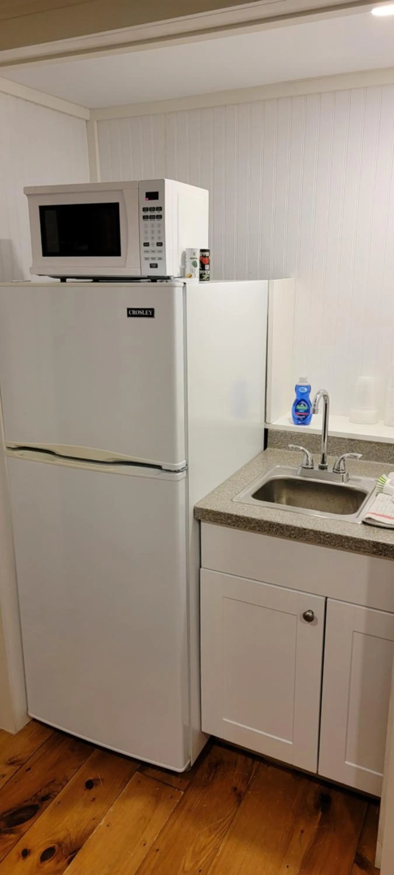 Kitchen or kitchenette in Hawks House Inn