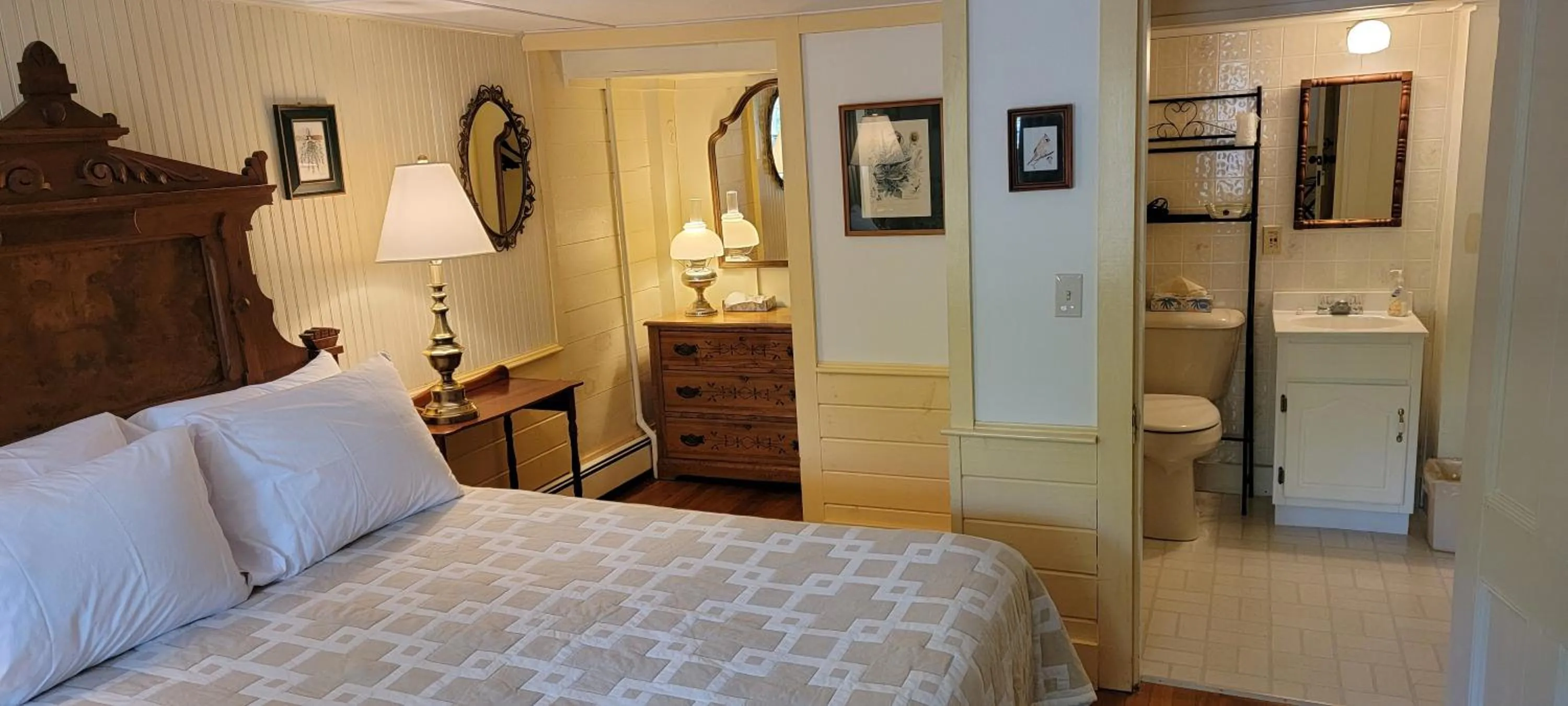 Bedroom, Bed in Hawks House Inn