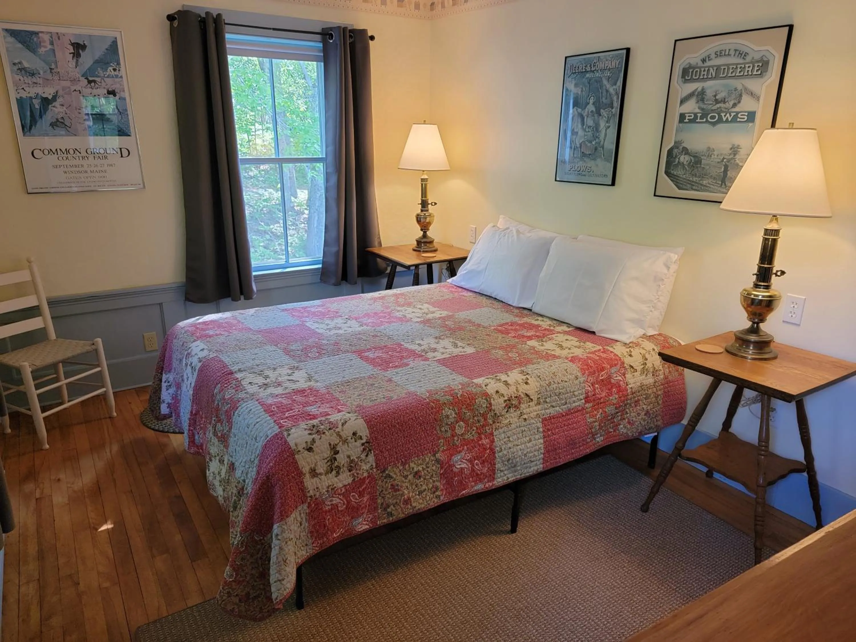 Bedroom, Bed in Hawks House Inn