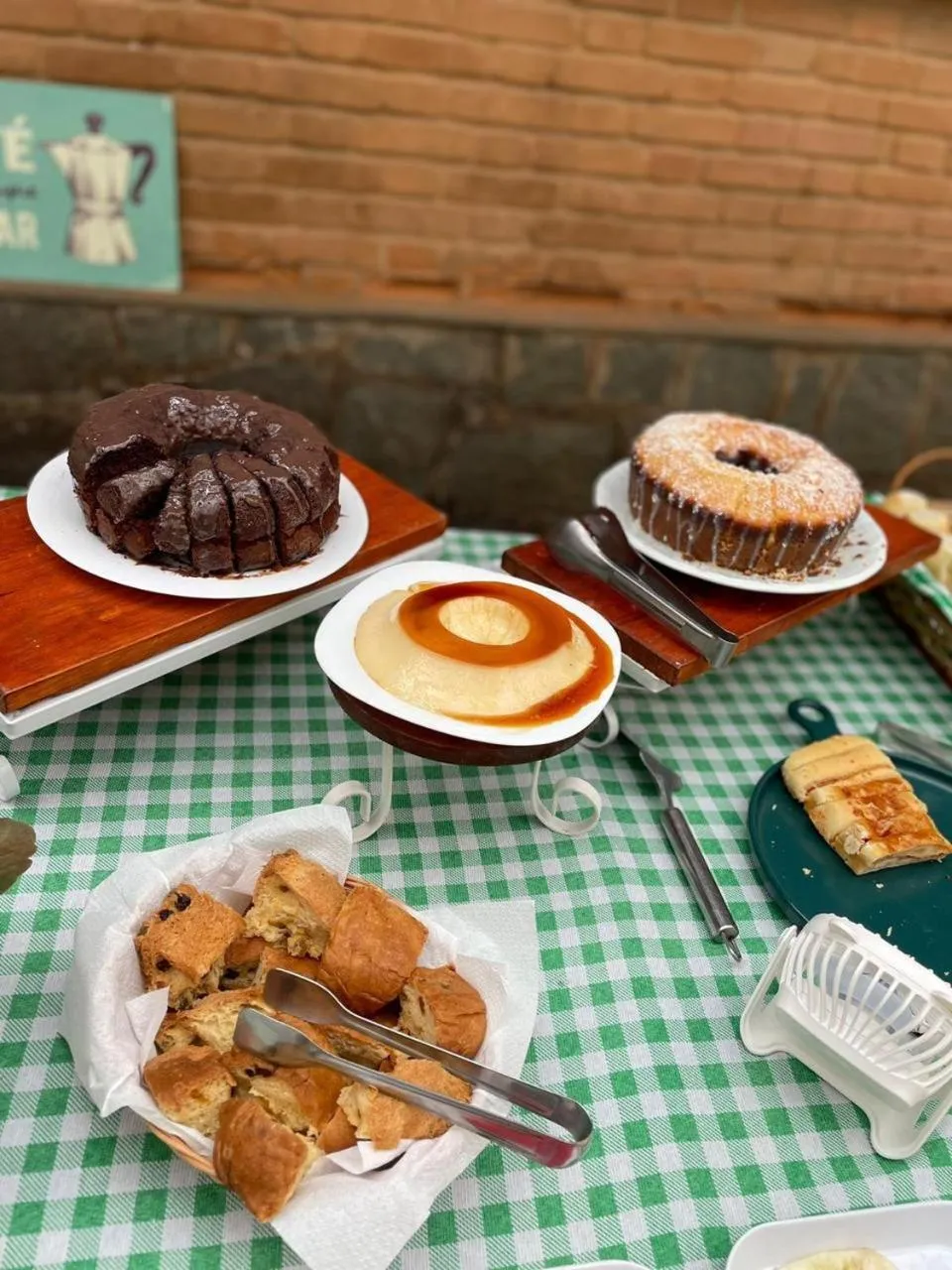 Breakfast in Pousada Casa Mantiqueira - Próxima ao Capivarí e opções de Hidromassagem
