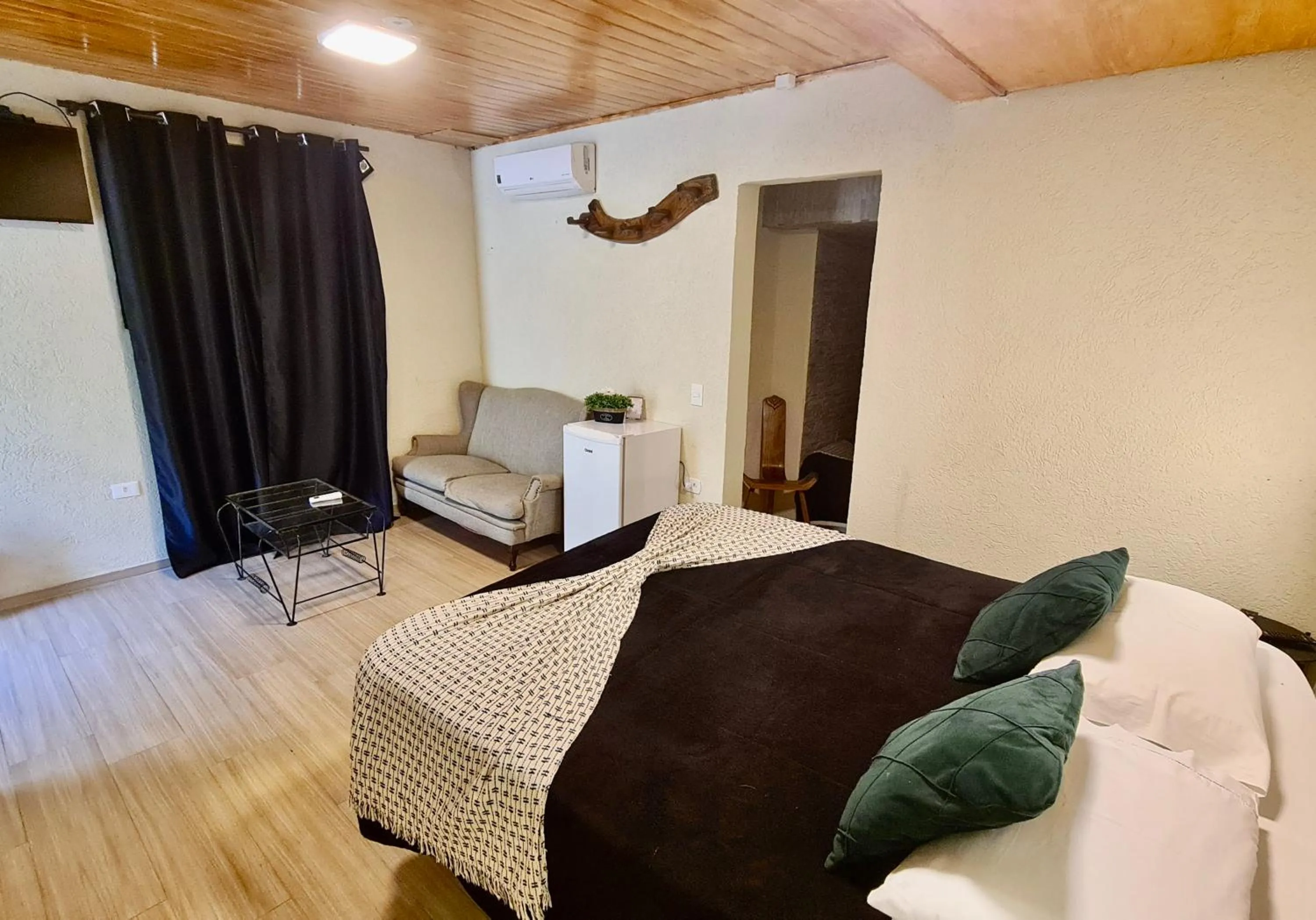 Bedroom, Bed in Pousada Casa Mantiqueira - Próxima ao Capivarí e opções de Hidromassagem