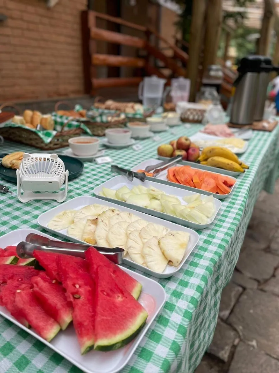 Breakfast in Pousada Casa Mantiqueira - Próxima ao Capivarí e opções de Hidromassagem