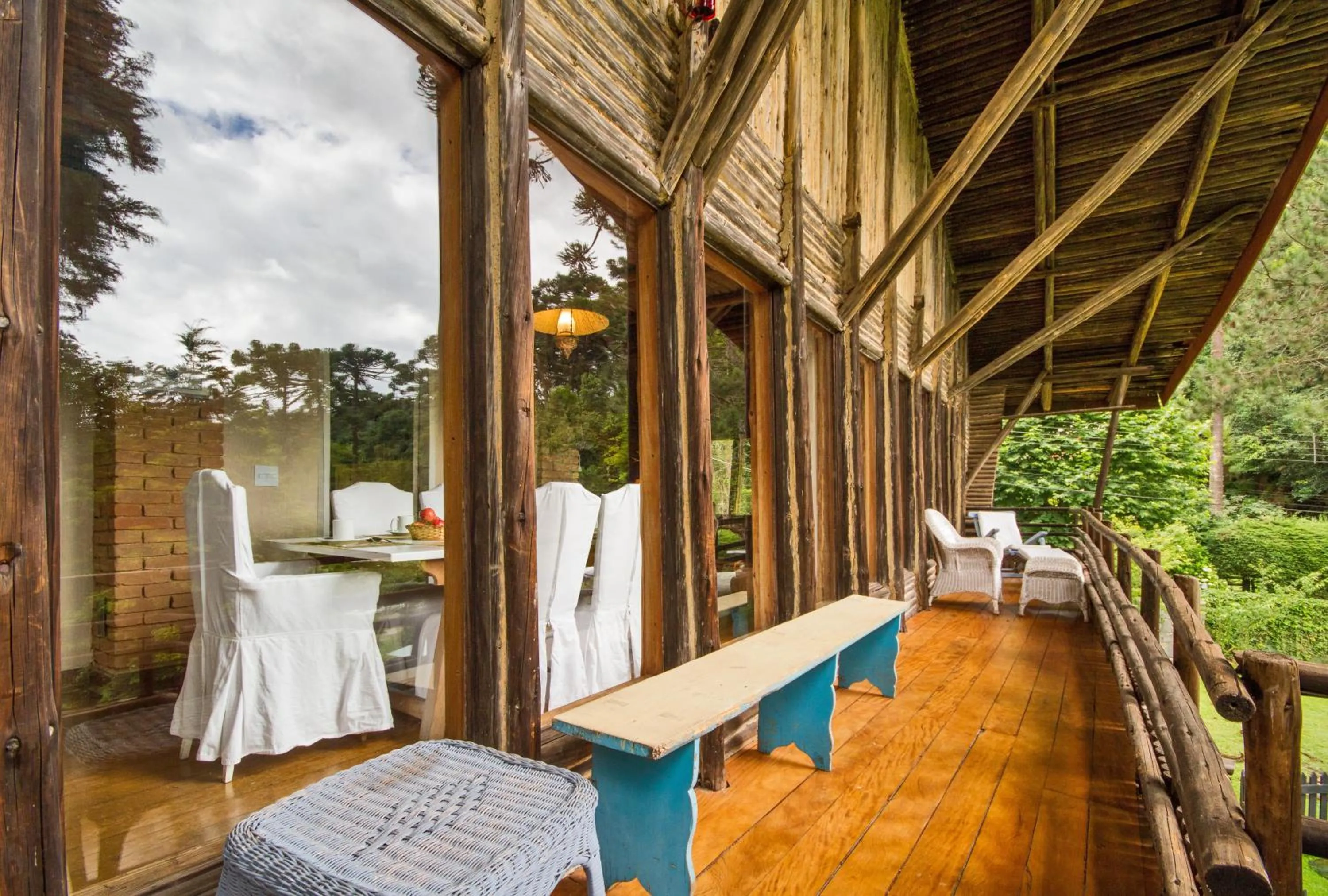 Balcony/Terrace in Pousada Casa Mantiqueira - Próxima ao Capivarí e opções de Hidromassagem