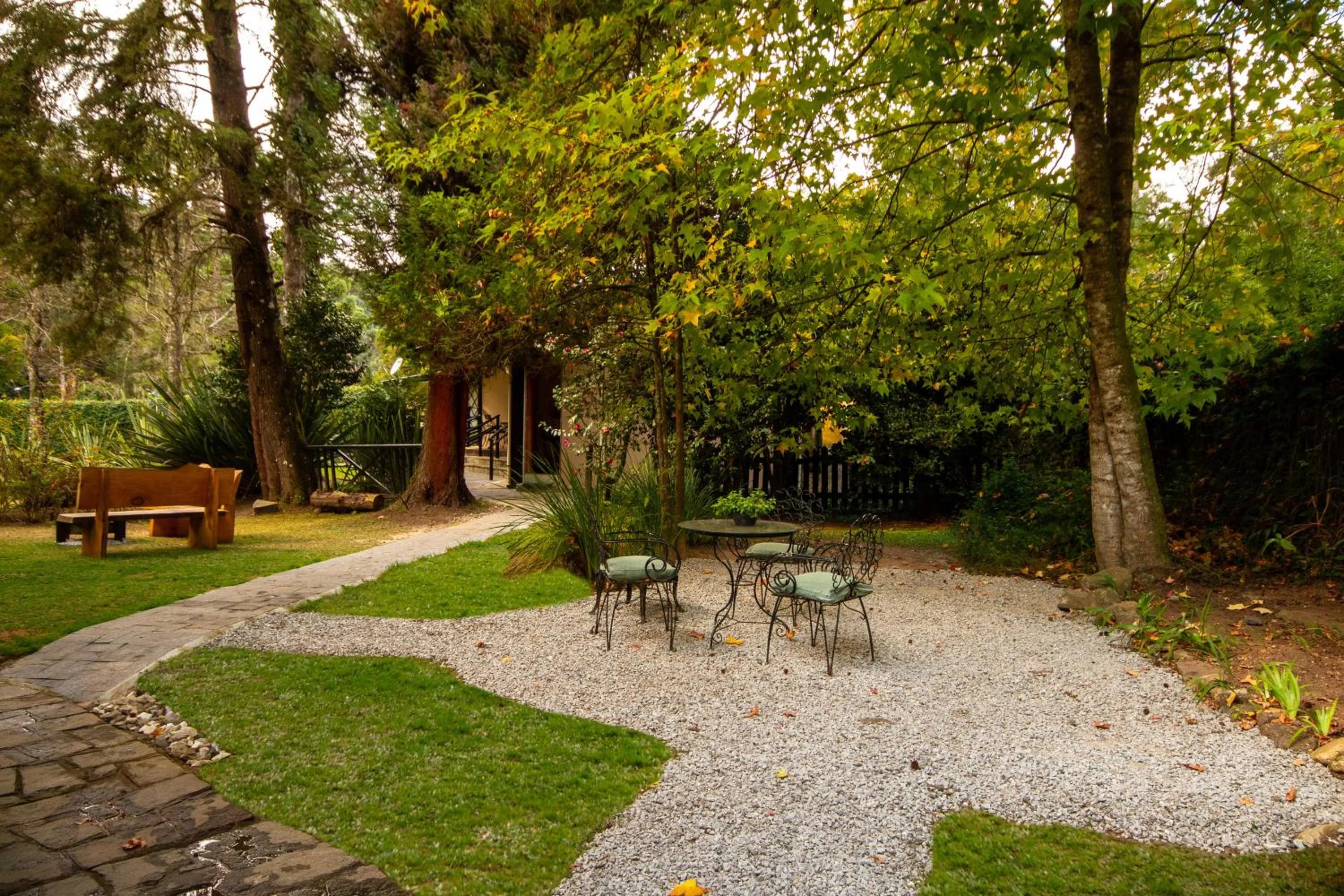 Garden view in Pousada Casa Mantiqueira - Próxima ao Capivarí e opções de Hidromassagem