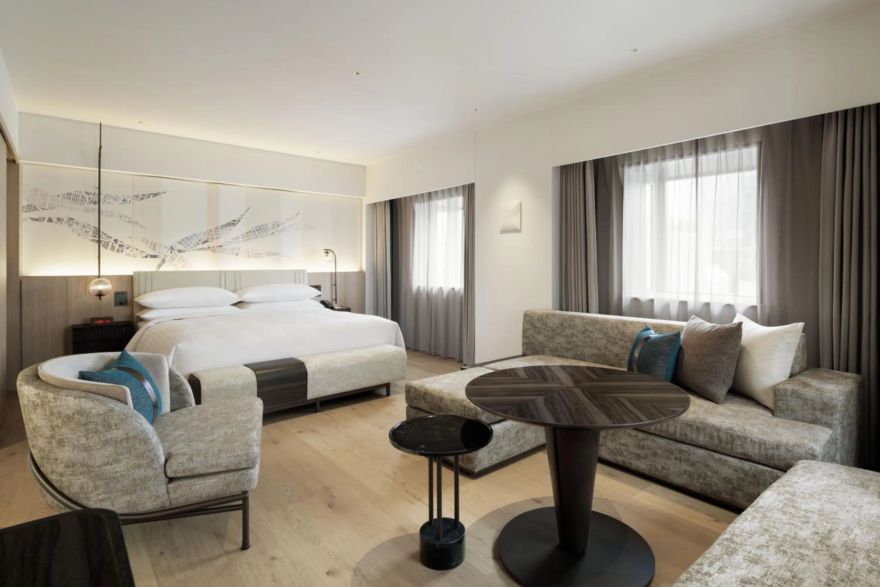 Bed in Courtyard by Marriott Tokyo Ginza Hotel