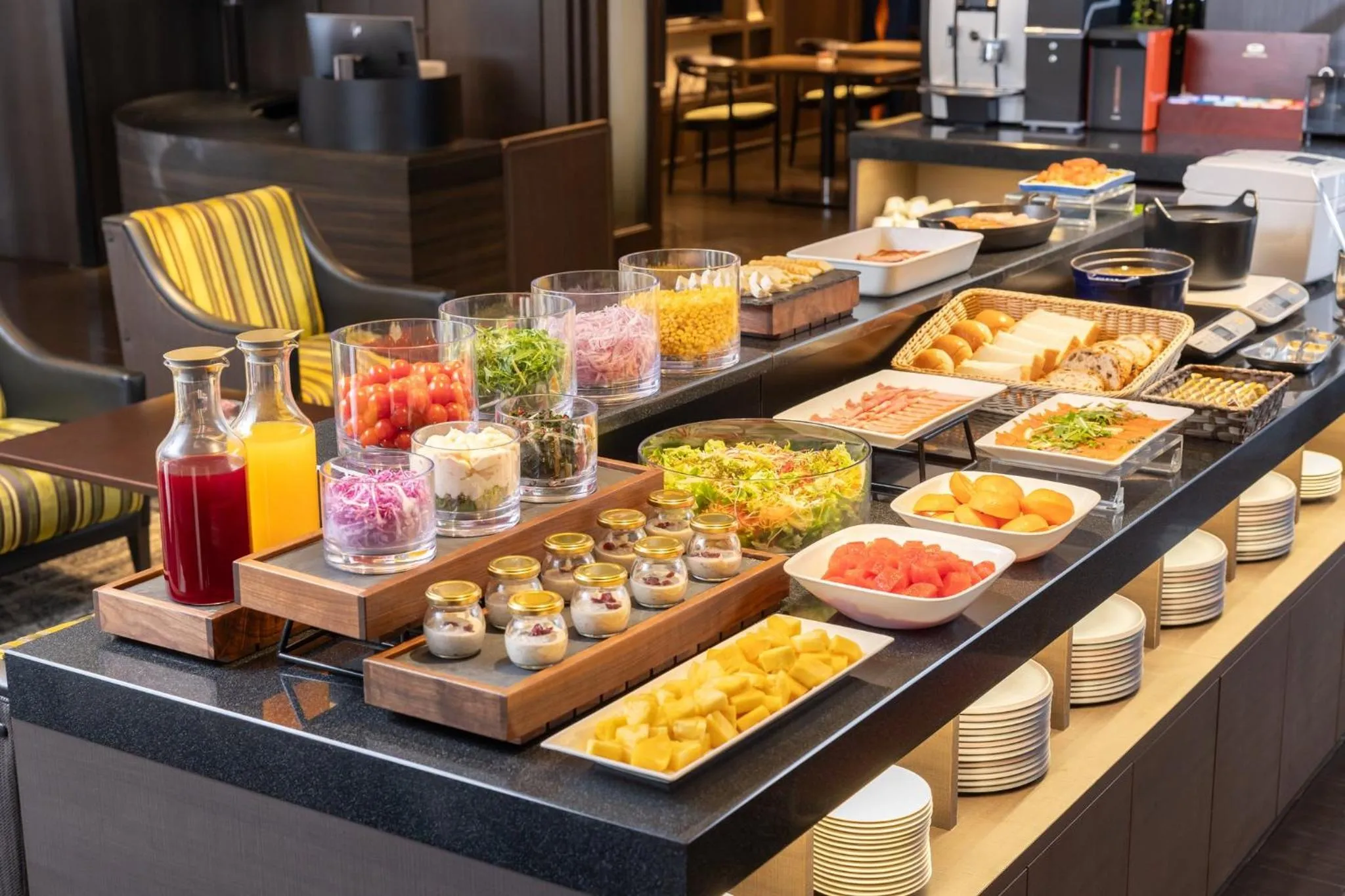 Restaurant/places to eat in ANA Crowne Plaza Fukuoka by IHG