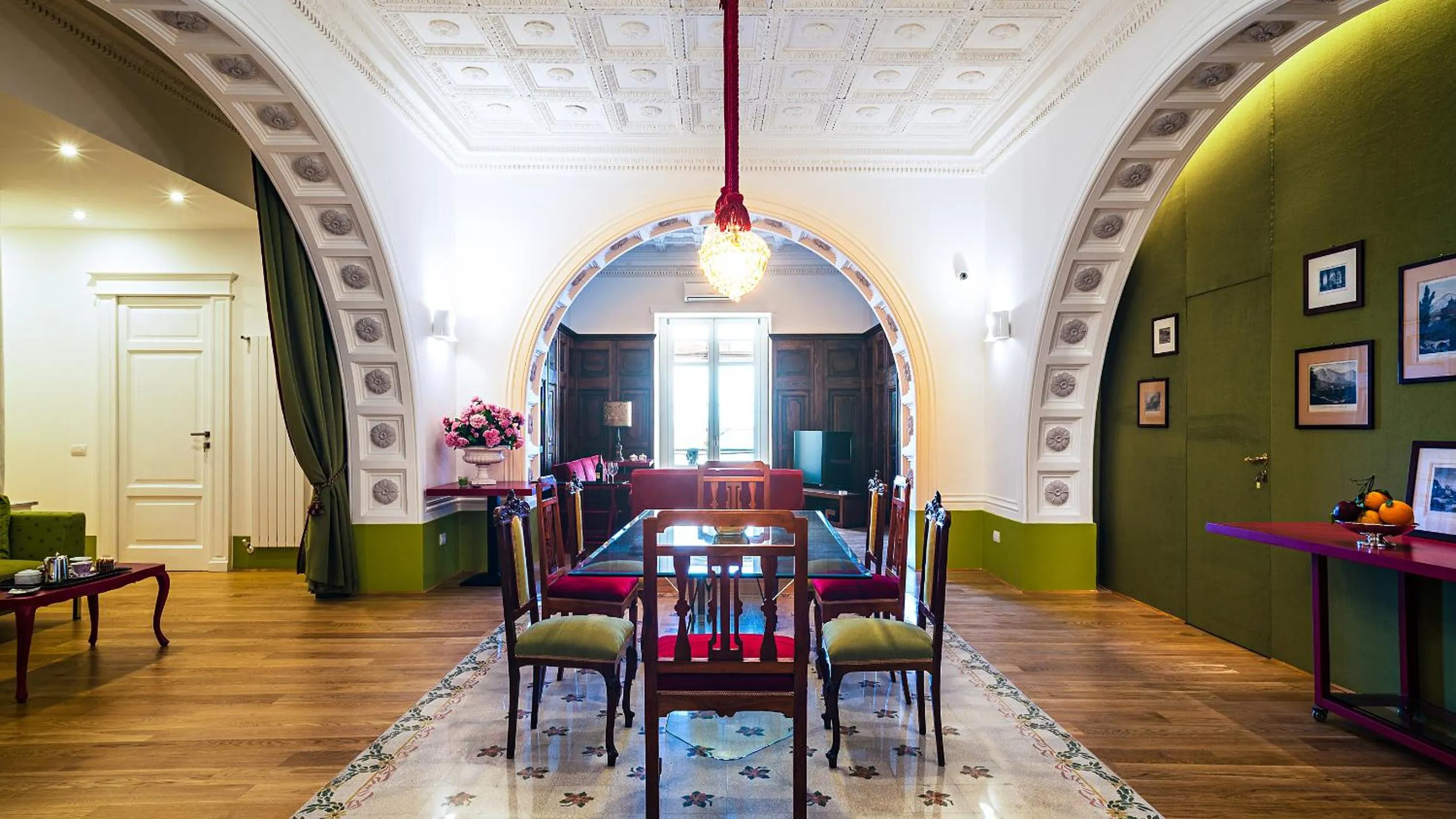 Communal lounge/ TV room in Donna Giulia, Luxury House