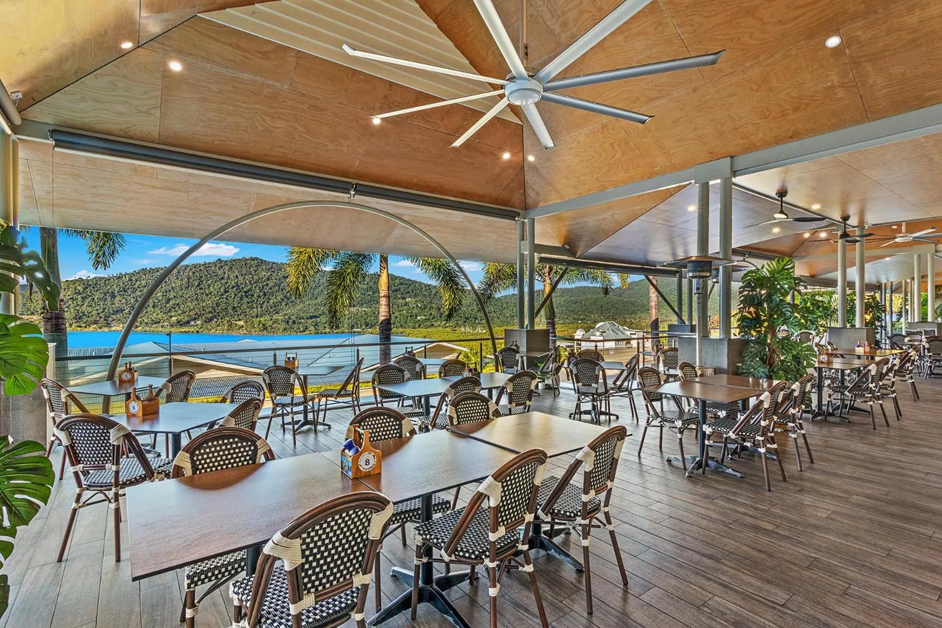 Restaurant/places to eat in Club Wyndham Airlie Beach