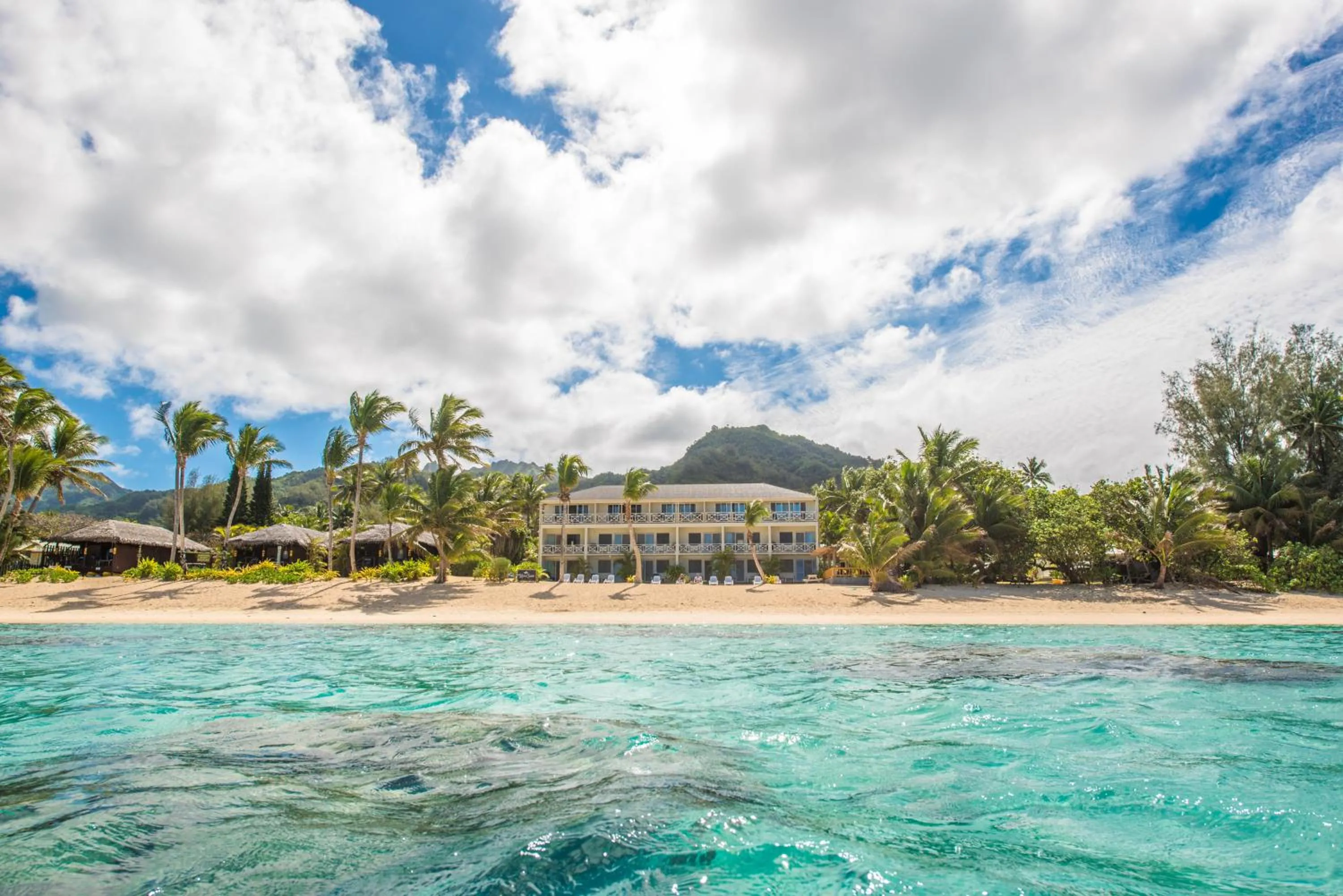 Day in Moana Sands Beachfront Hotel