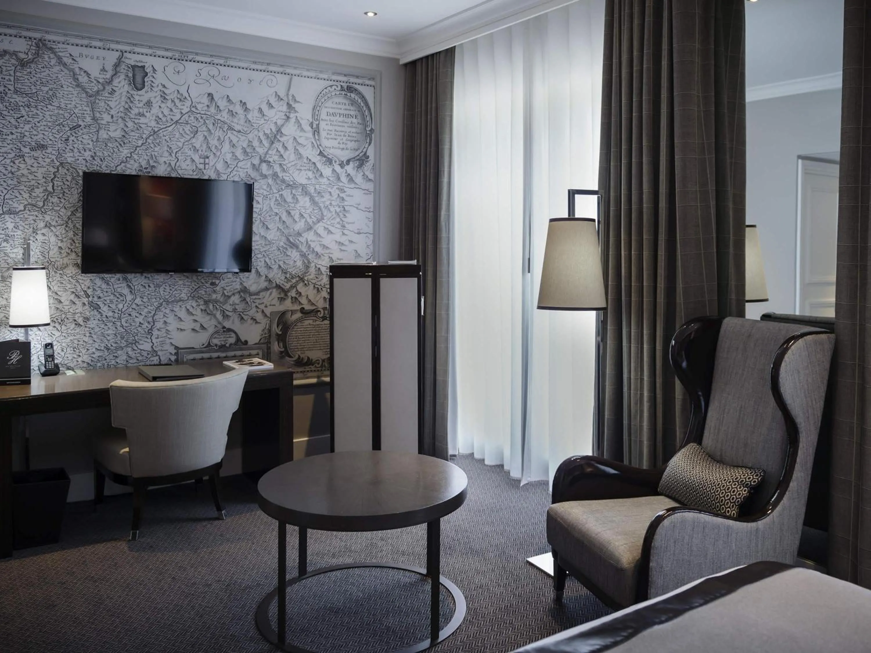 Bedroom, Bed in Park Hotel Grenoble - MGallery Collection