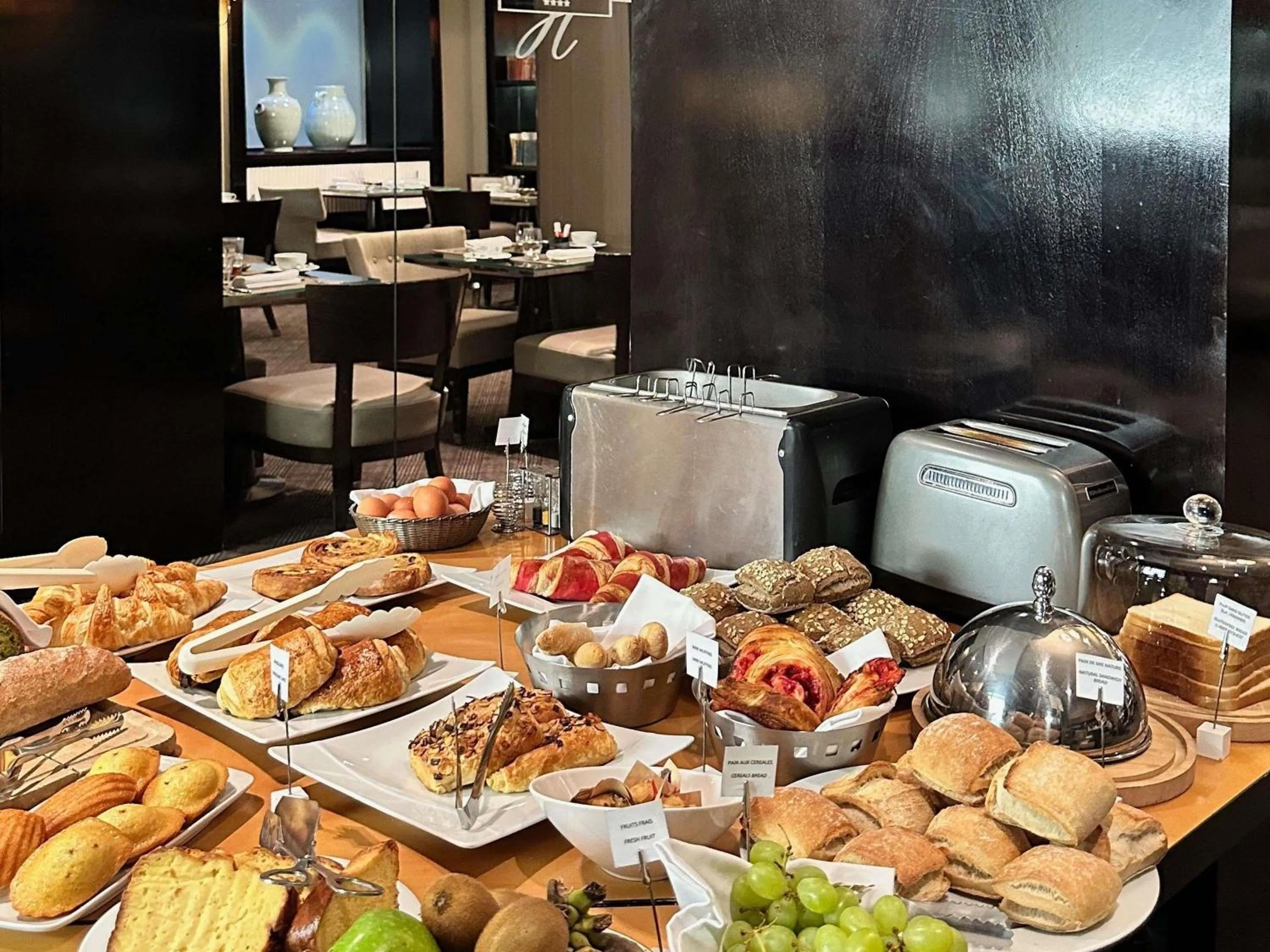 Breakfast in Park Hotel Grenoble - MGallery Collection