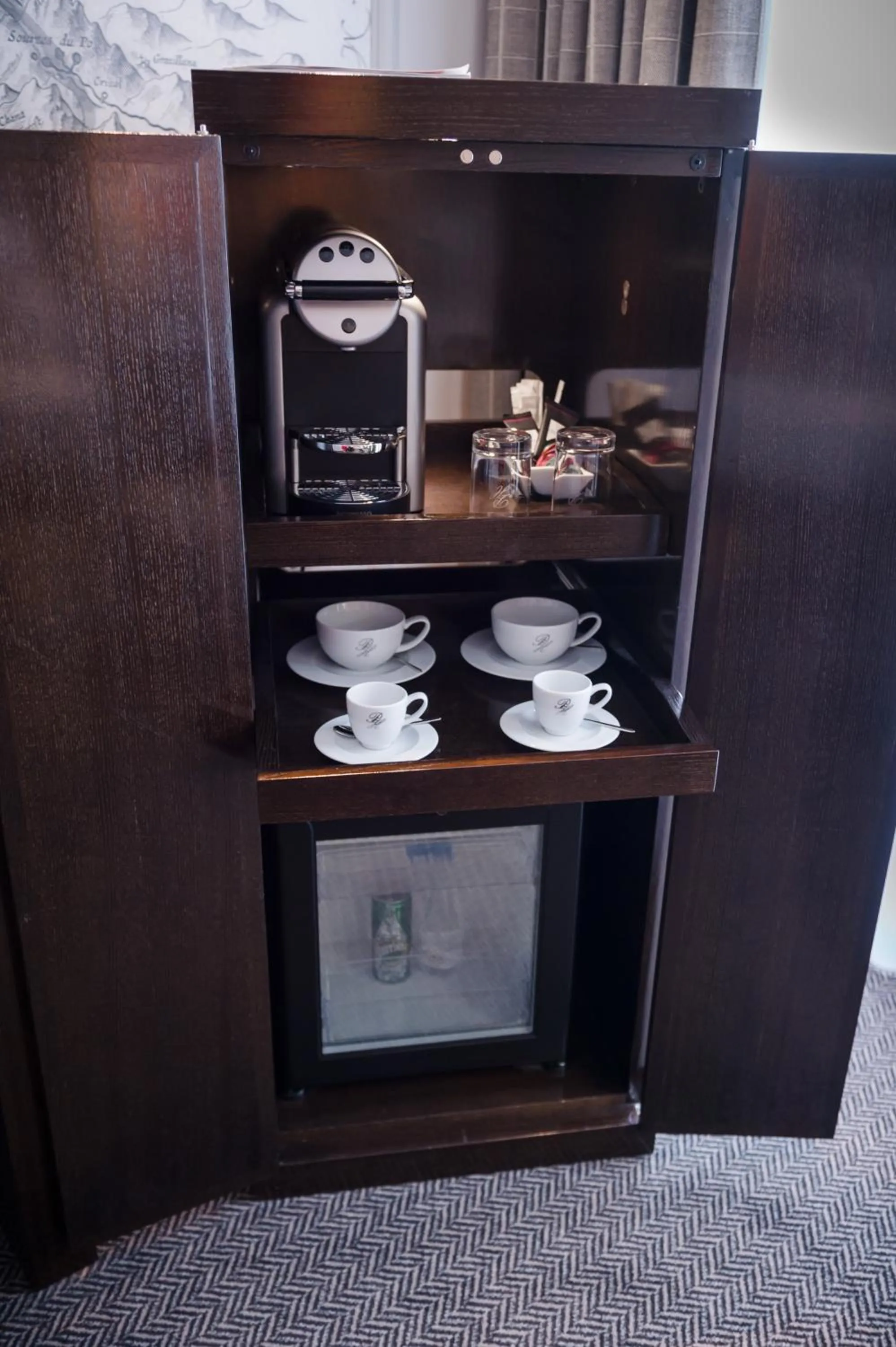 Coffee/tea facilities in Park Hotel Grenoble - MGallery Collection