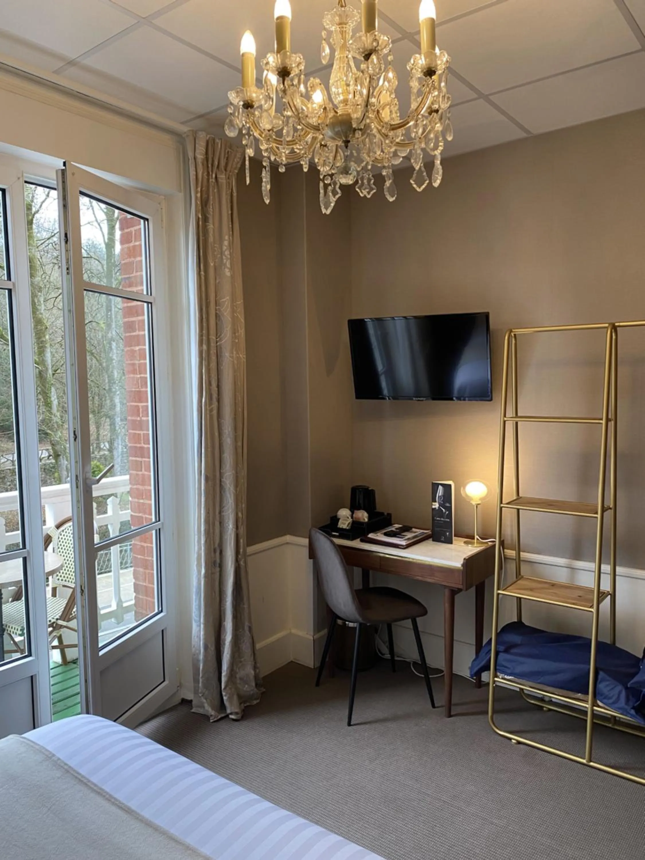 Bedroom, Bed in BRIT HOTEL & SPA Le Roc au Chien