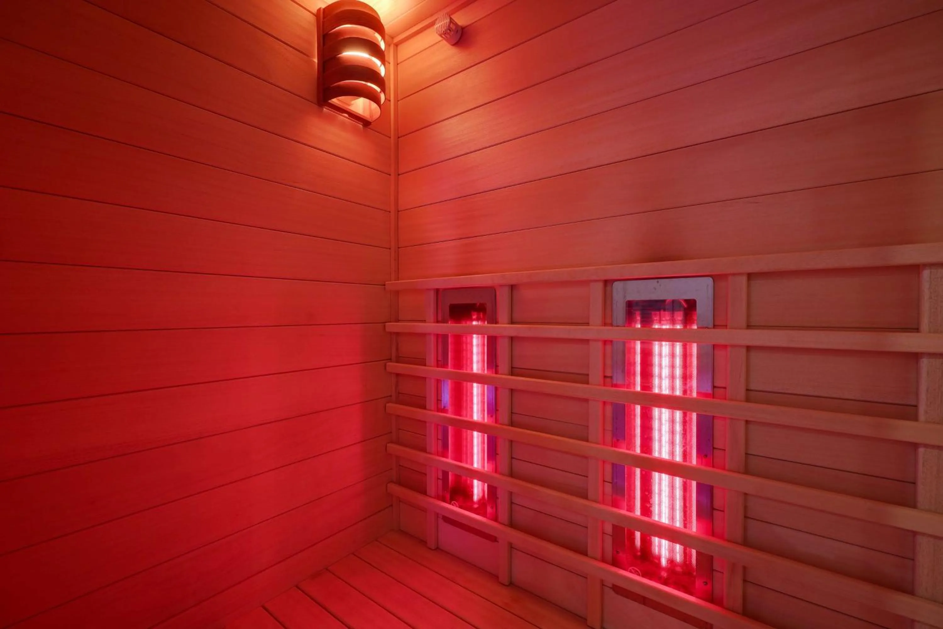 Sauna in BRIT HOTEL & SPA Le Roc au Chien