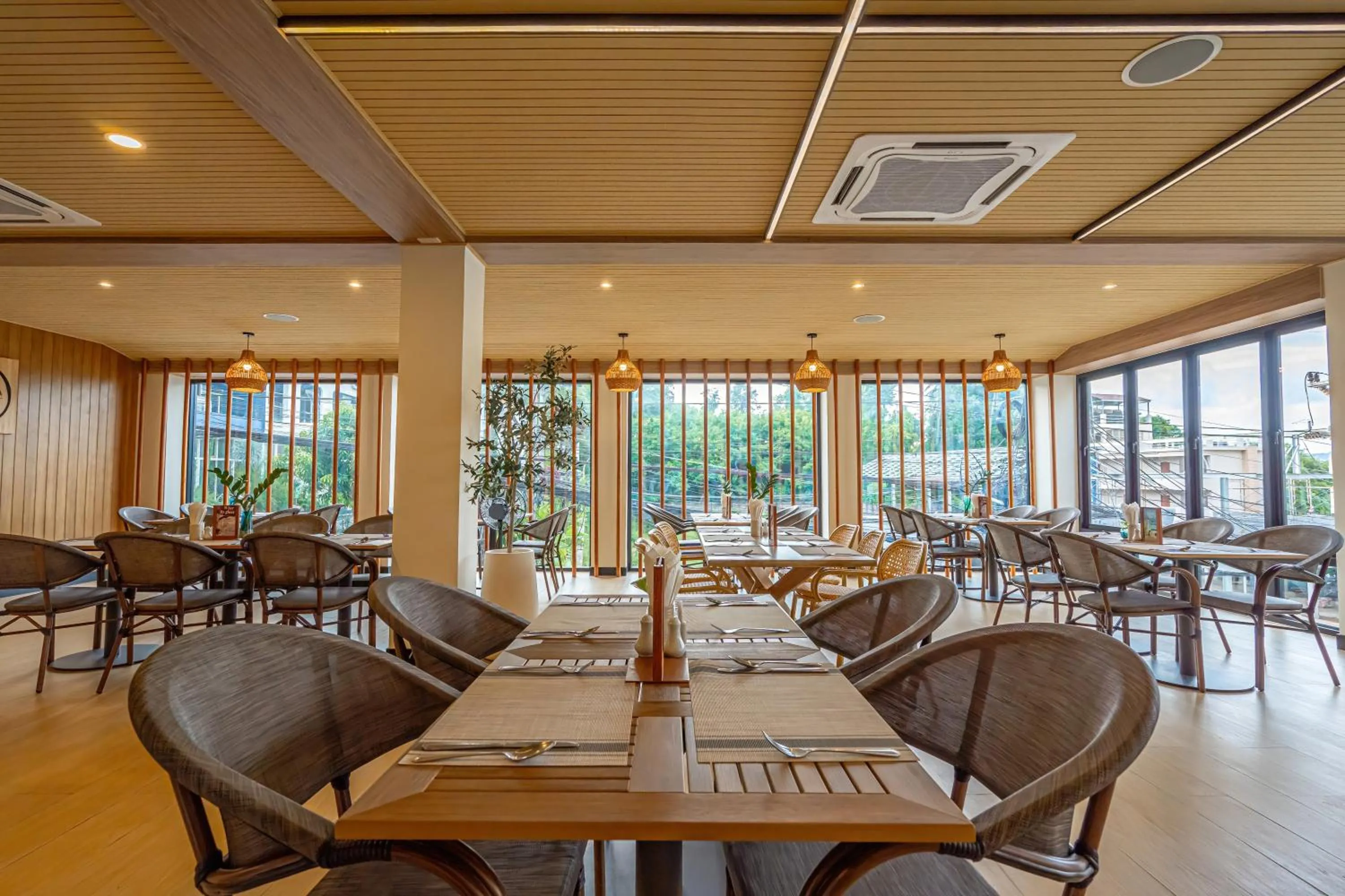 Restaurant/places to eat in Orchidacea Resort - Kata Beach