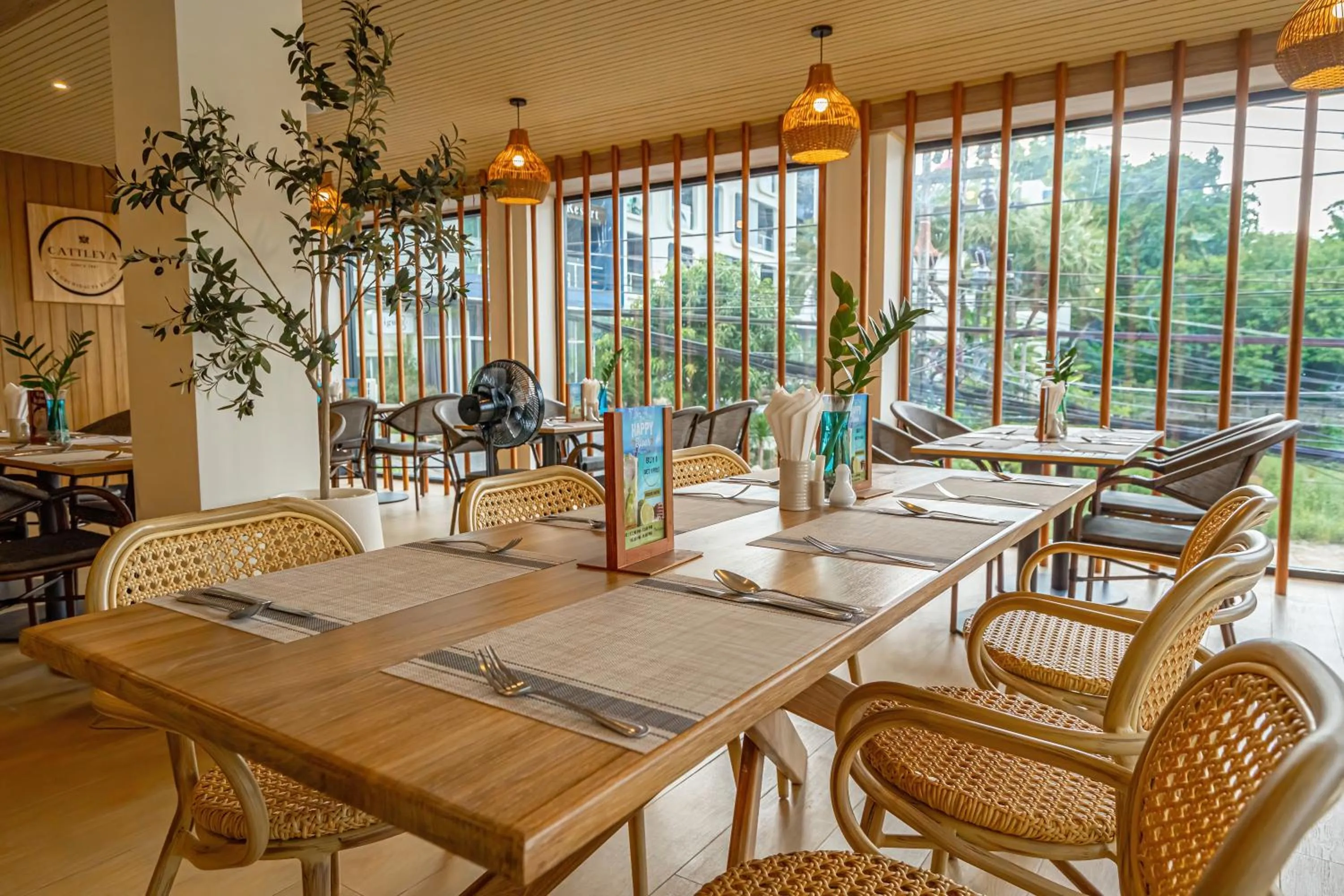 Restaurant/places to eat in Orchidacea Resort - Kata Beach