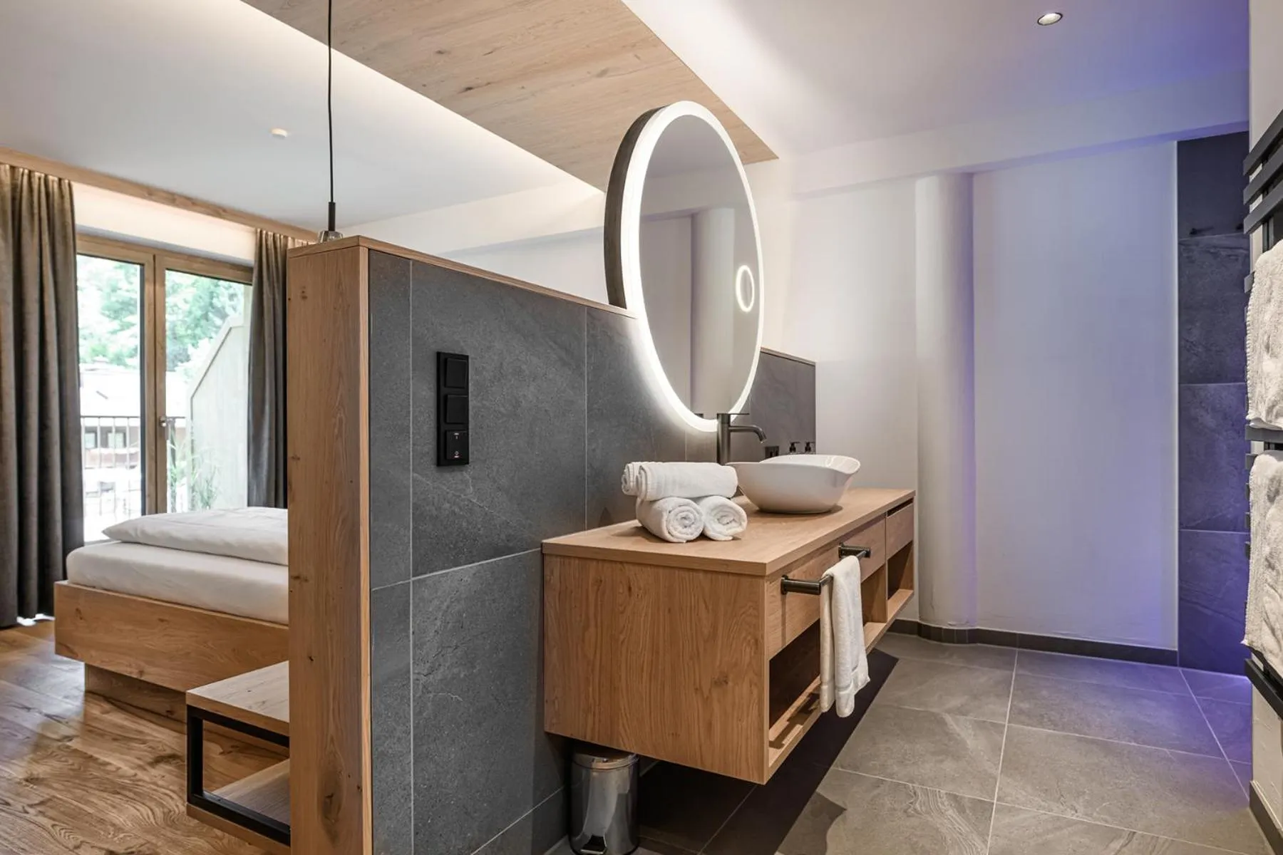 Bed in Hotel Hubertushof